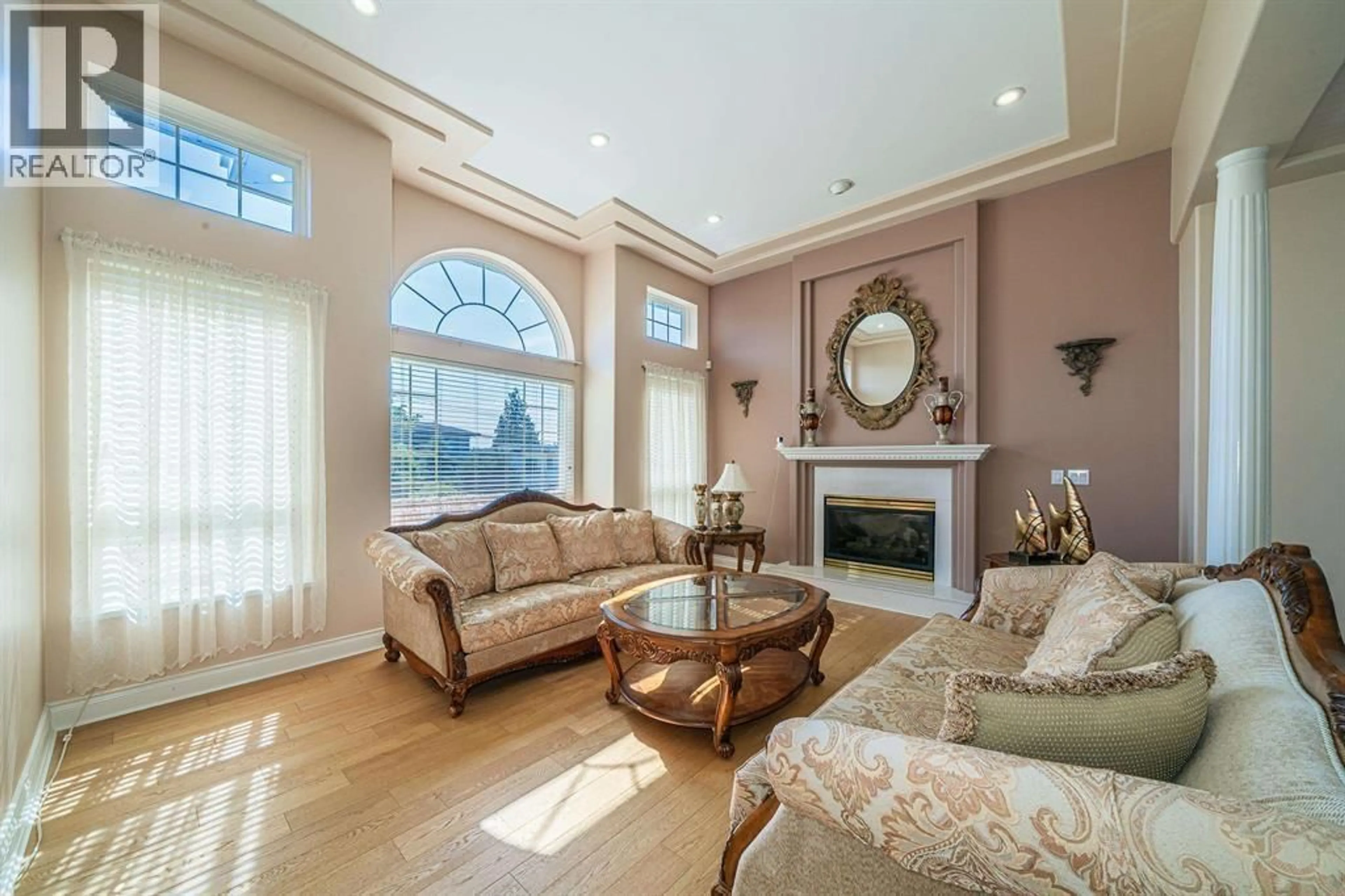 Living room with furniture, unknown for 7287 PANDORA STREET, Burnaby British Columbia V5A1B8