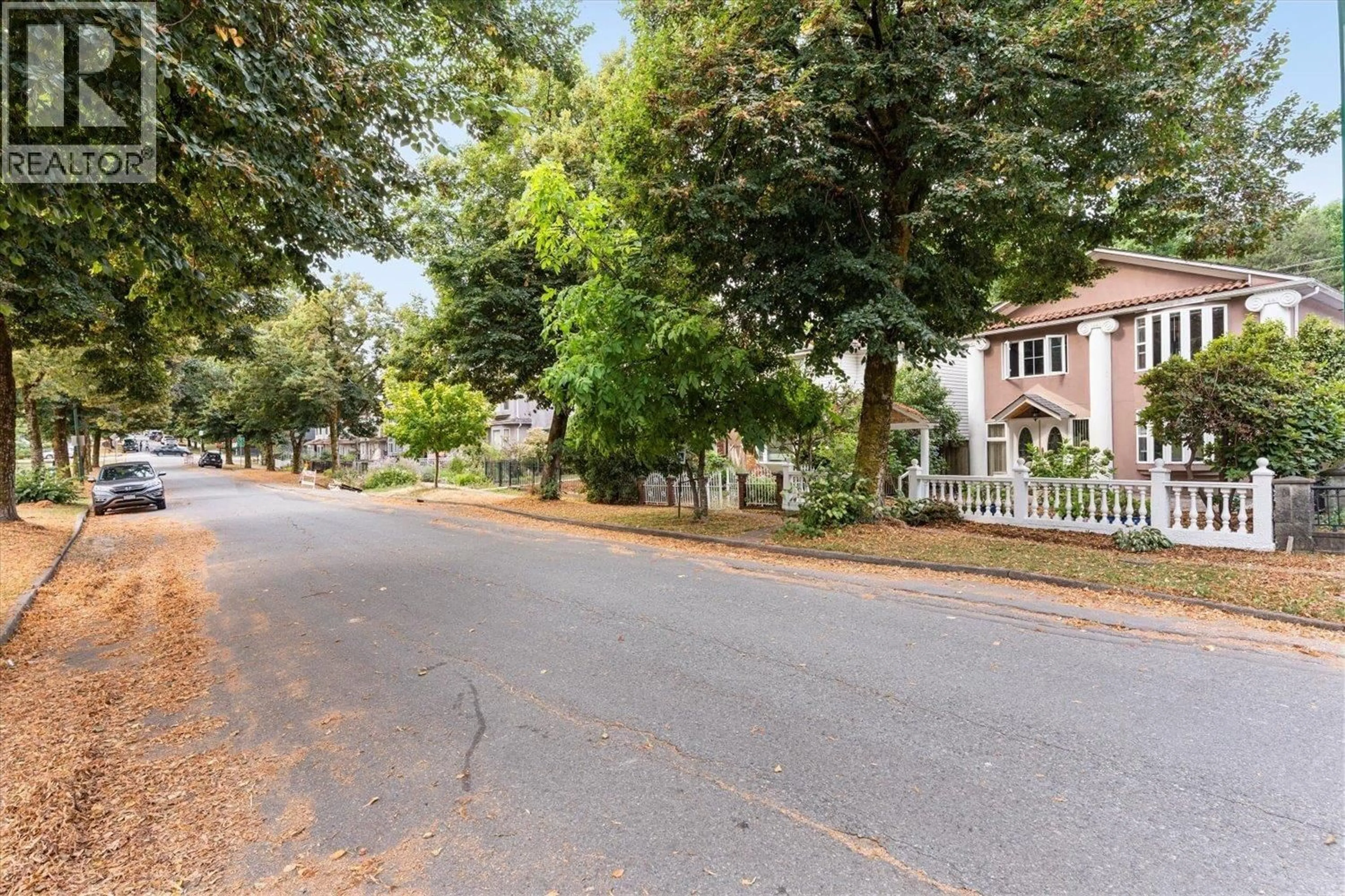 Unknown for 5263 WALES STREET, Vancouver British Columbia V5R3M7