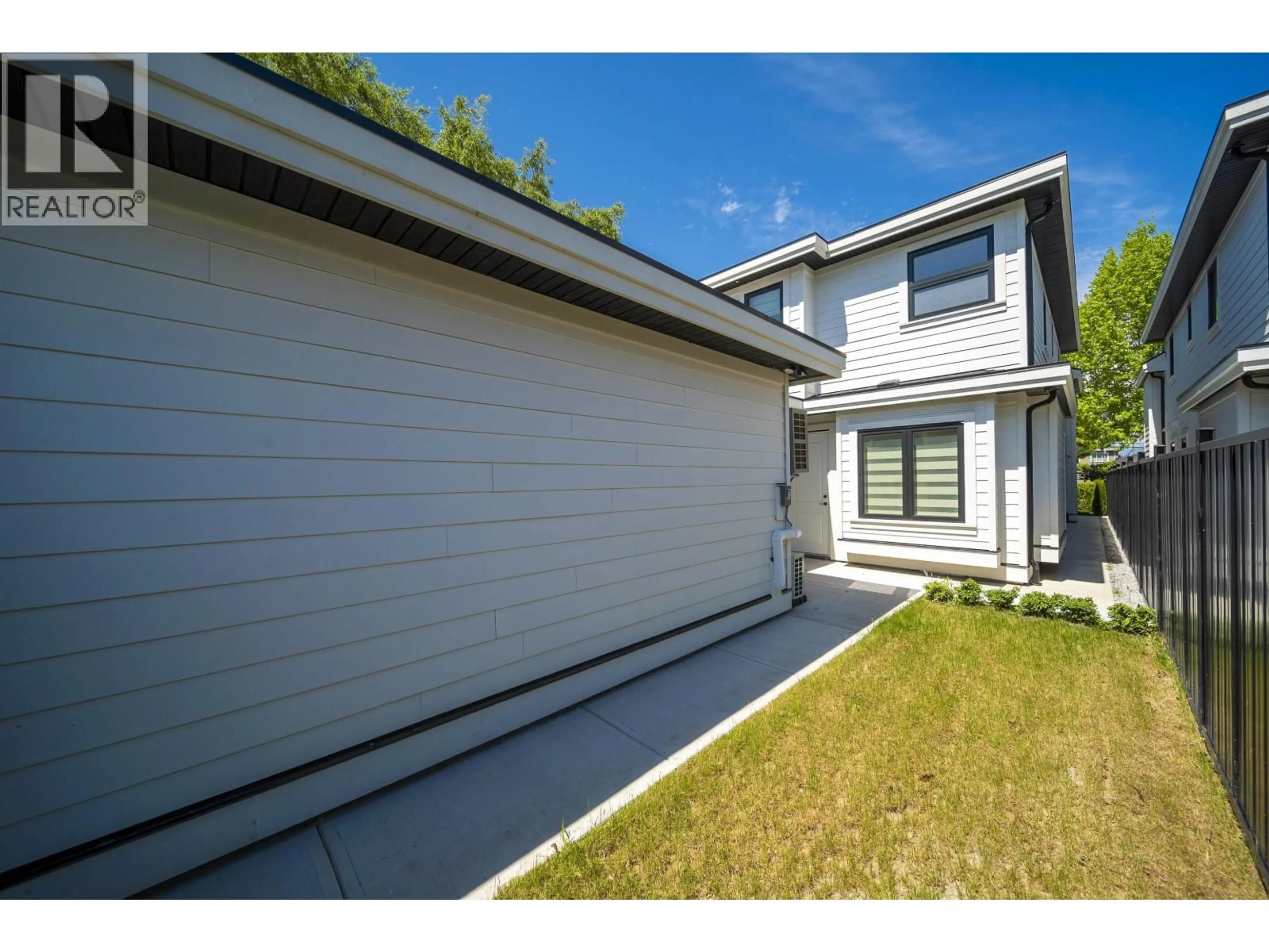 Home with vinyl exterior material, street for 11306 WILLIAMS ROAD, Richmond British Columbia V7A1J1