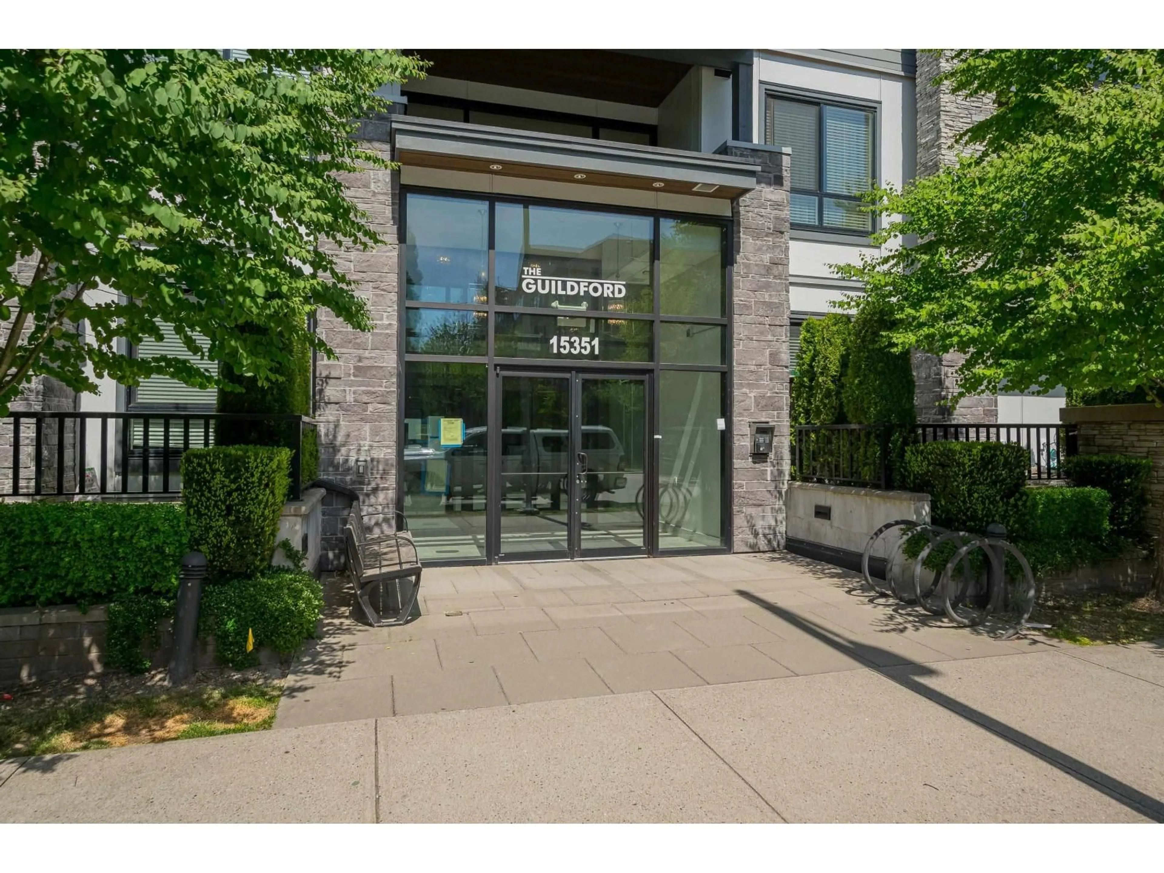 Indoor foyer for 112 - 15351 101 AVENUE, Surrey British Columbia V3R0G2