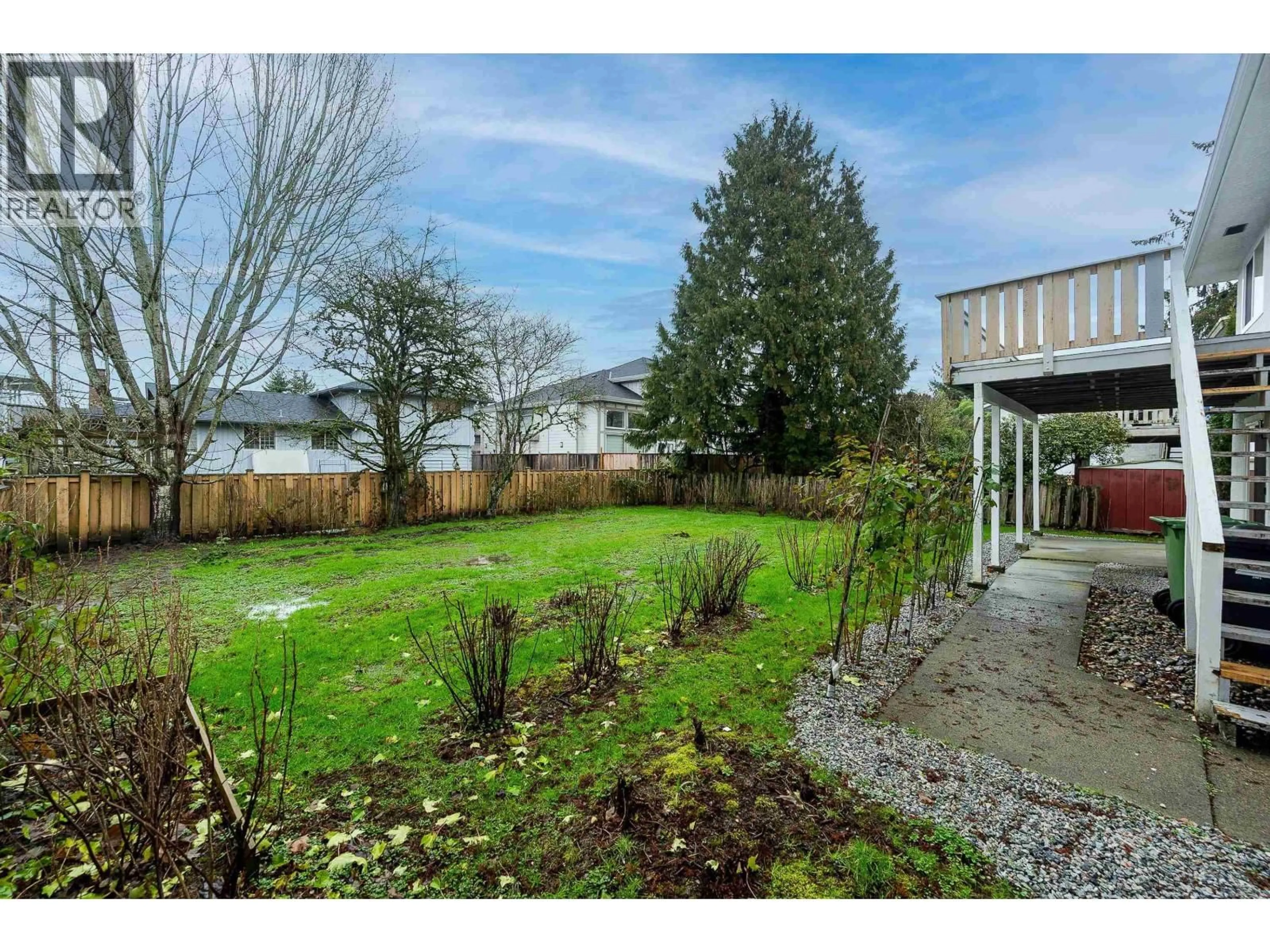 A pic from outside/outdoor area/front of a property/back of a property/a pic from drone, street for 9831 GLENTHORNE DRIVE, Richmond British Columbia V7A1Y3