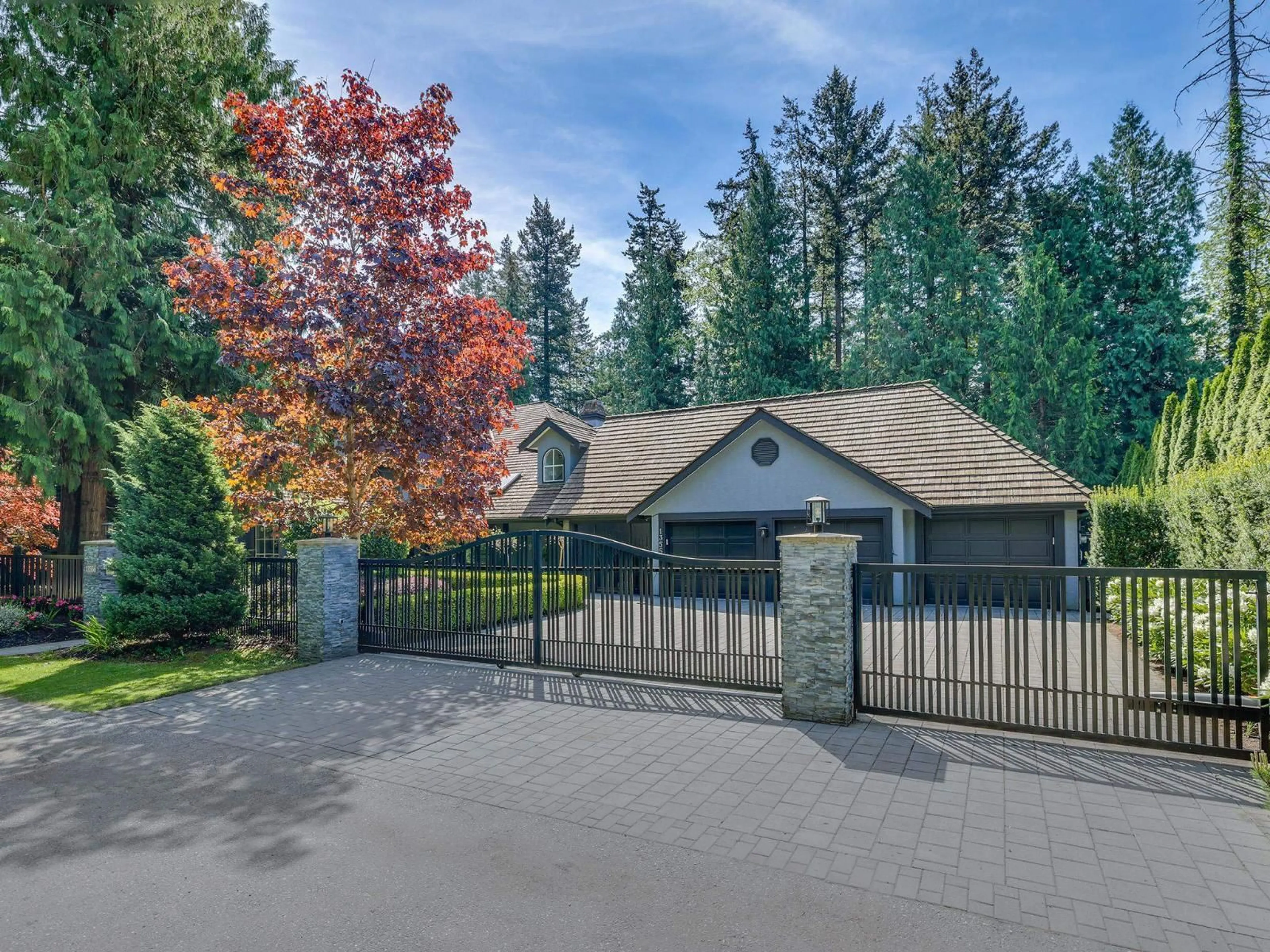 A pic from outside/outdoor area/front of a property/back of a property/a pic from drone, street for 13556 18 AVENUE, Surrey British Columbia V4A1W3