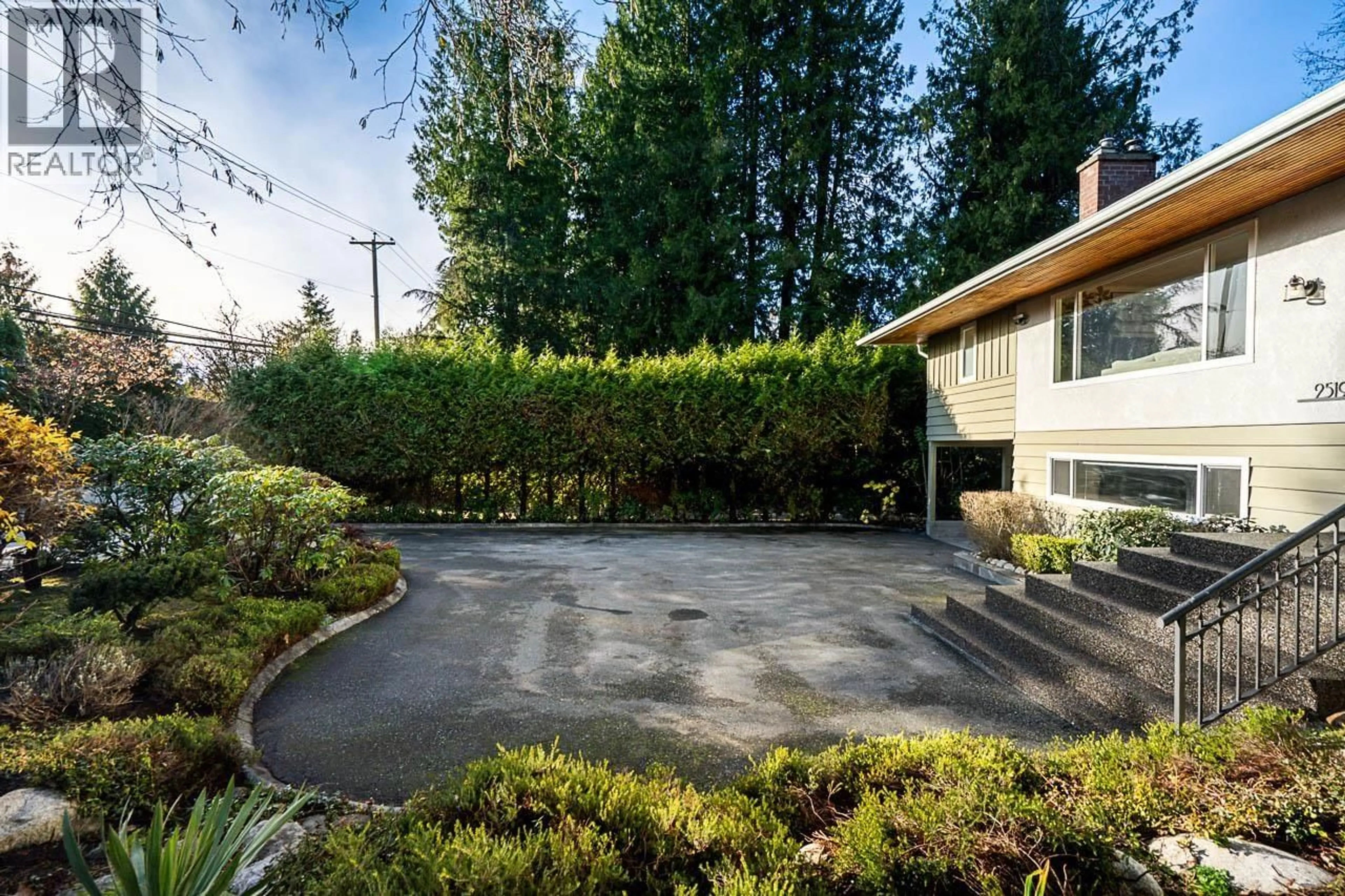 Patio, street for 2519 EAST ROAD, Anmore British Columbia V3H5G9