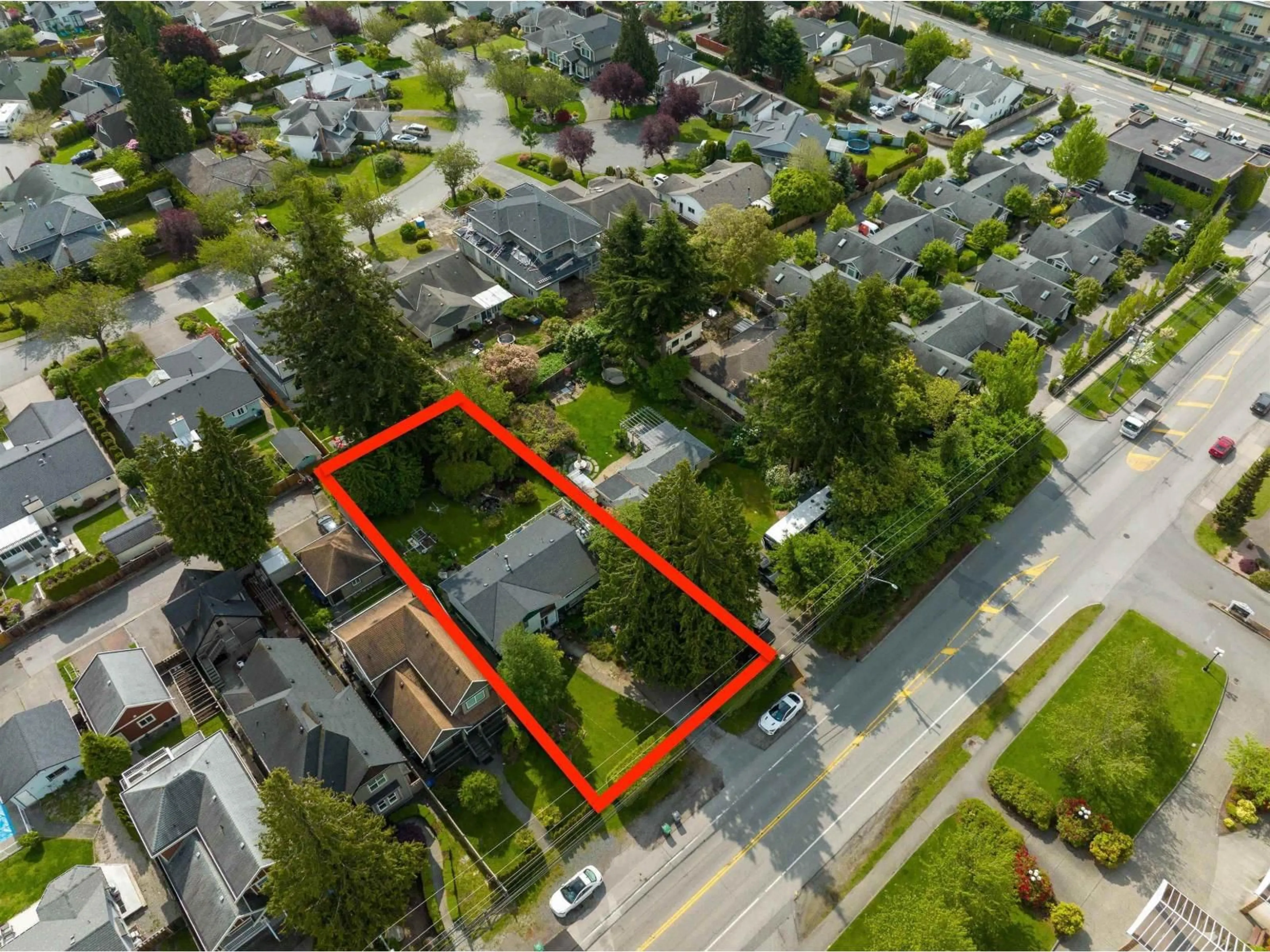 A pic from outside/outdoor area/front of a property/back of a property/a pic from drone, street for 1682 140 STREET, Surrey British Columbia V4A4G9