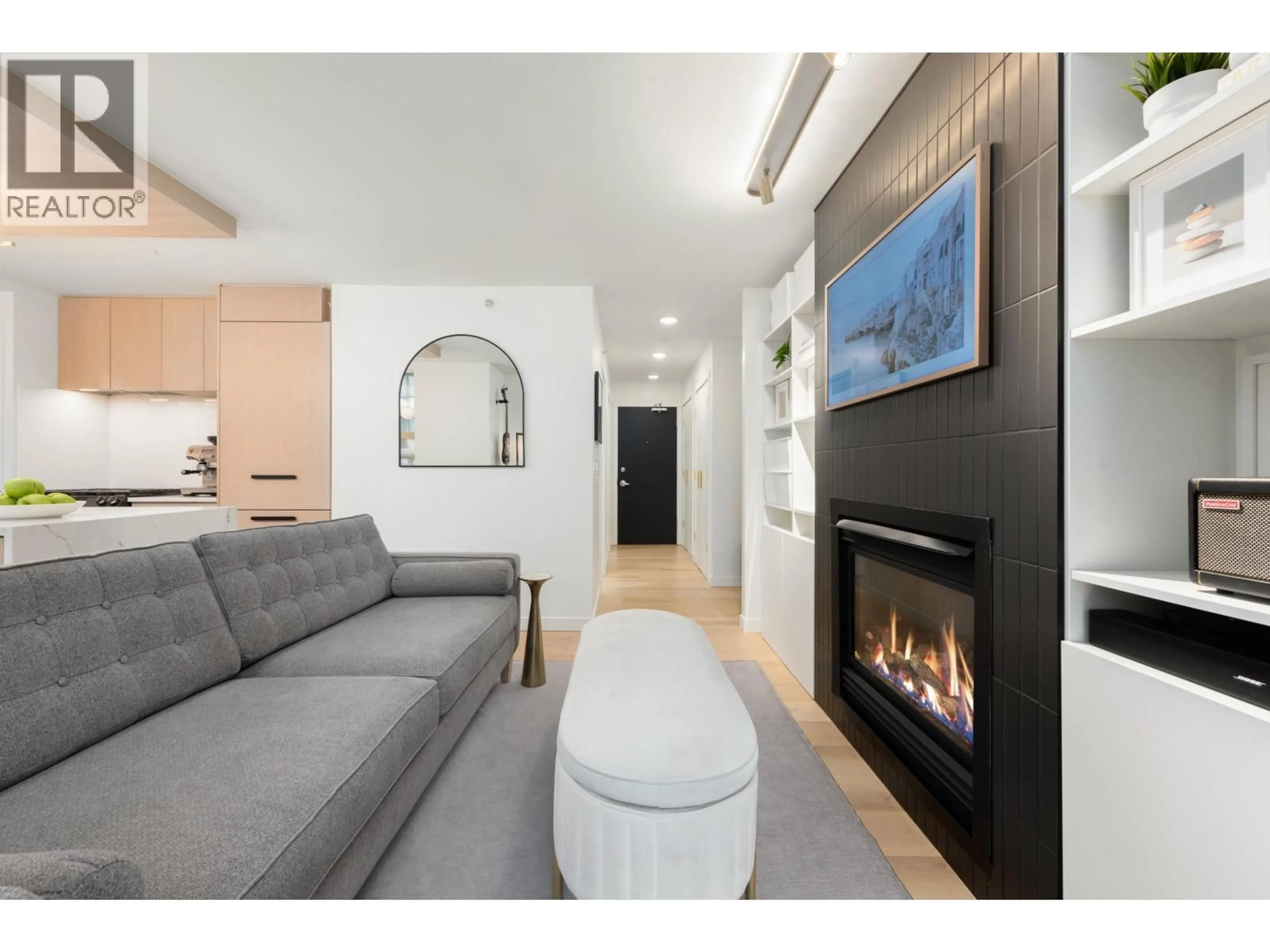 Living room with furniture, unknown for 1209 - 969 RICHARDS STREET, Vancouver British Columbia V6B1A8
