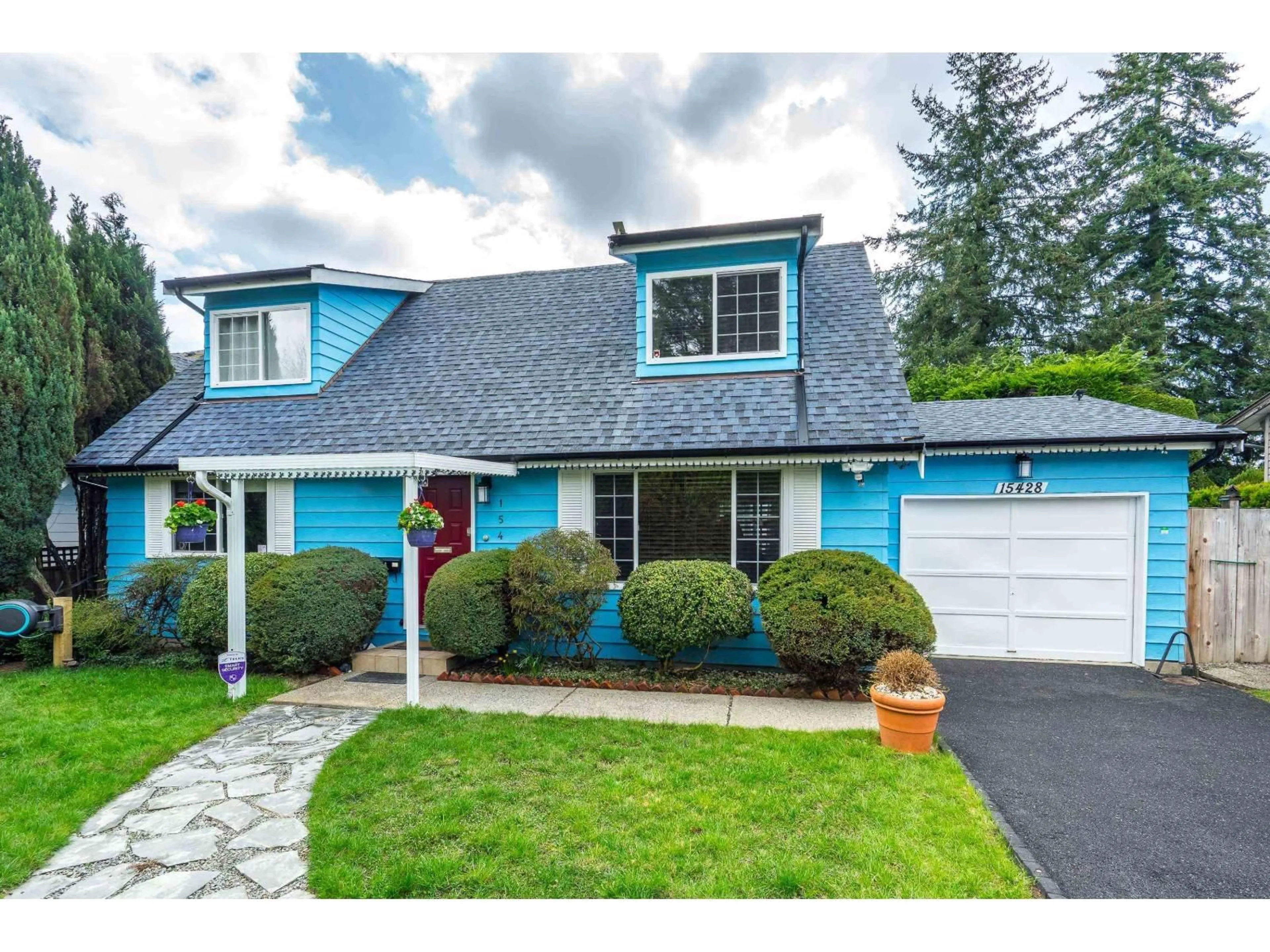 Home with vinyl exterior material, street for 15428 MADRONA DRIVE, Surrey British Columbia V4A5N3