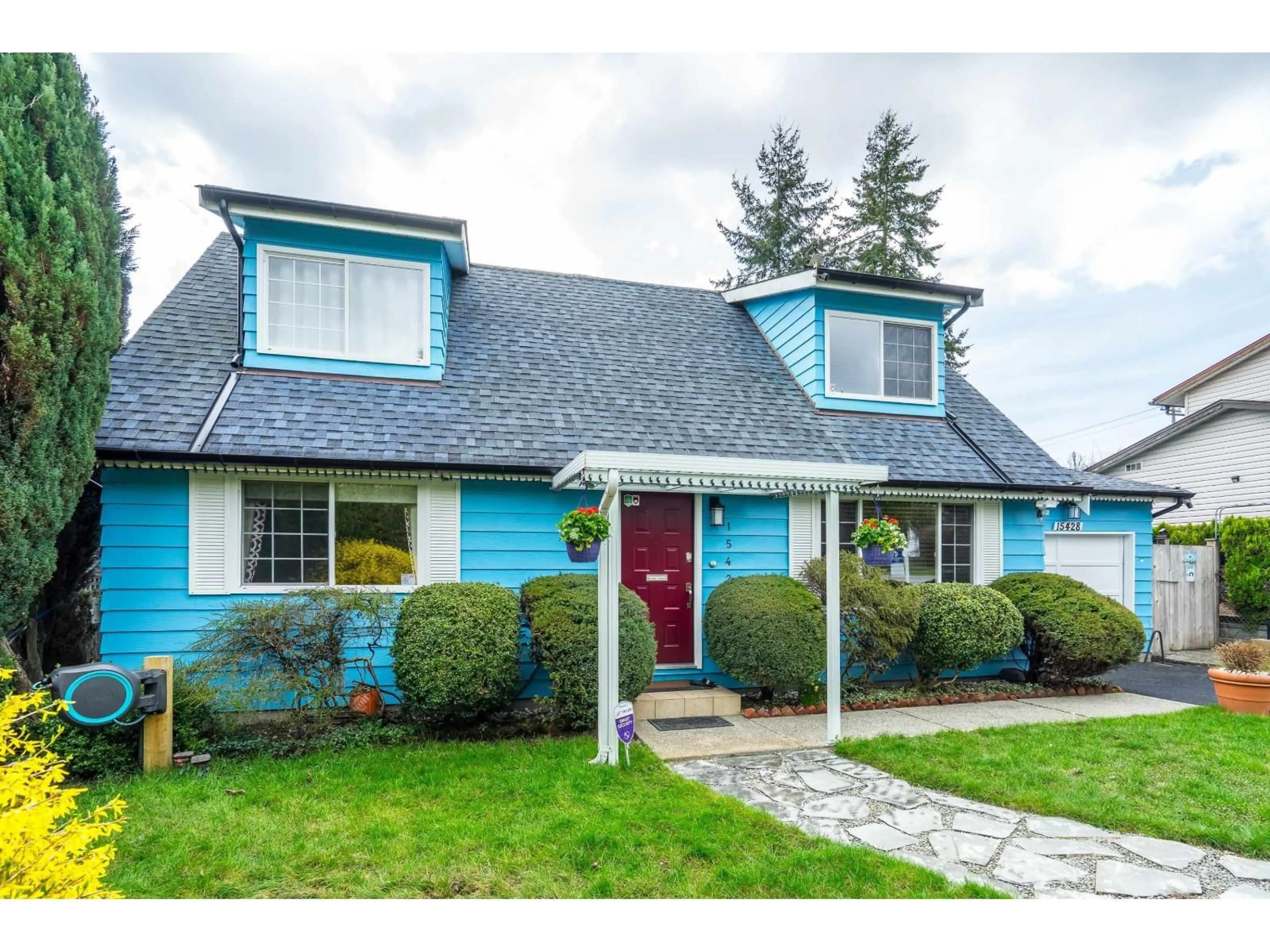 Home with vinyl exterior material, street for 15428 MADRONA DRIVE, Surrey British Columbia V4A5N3