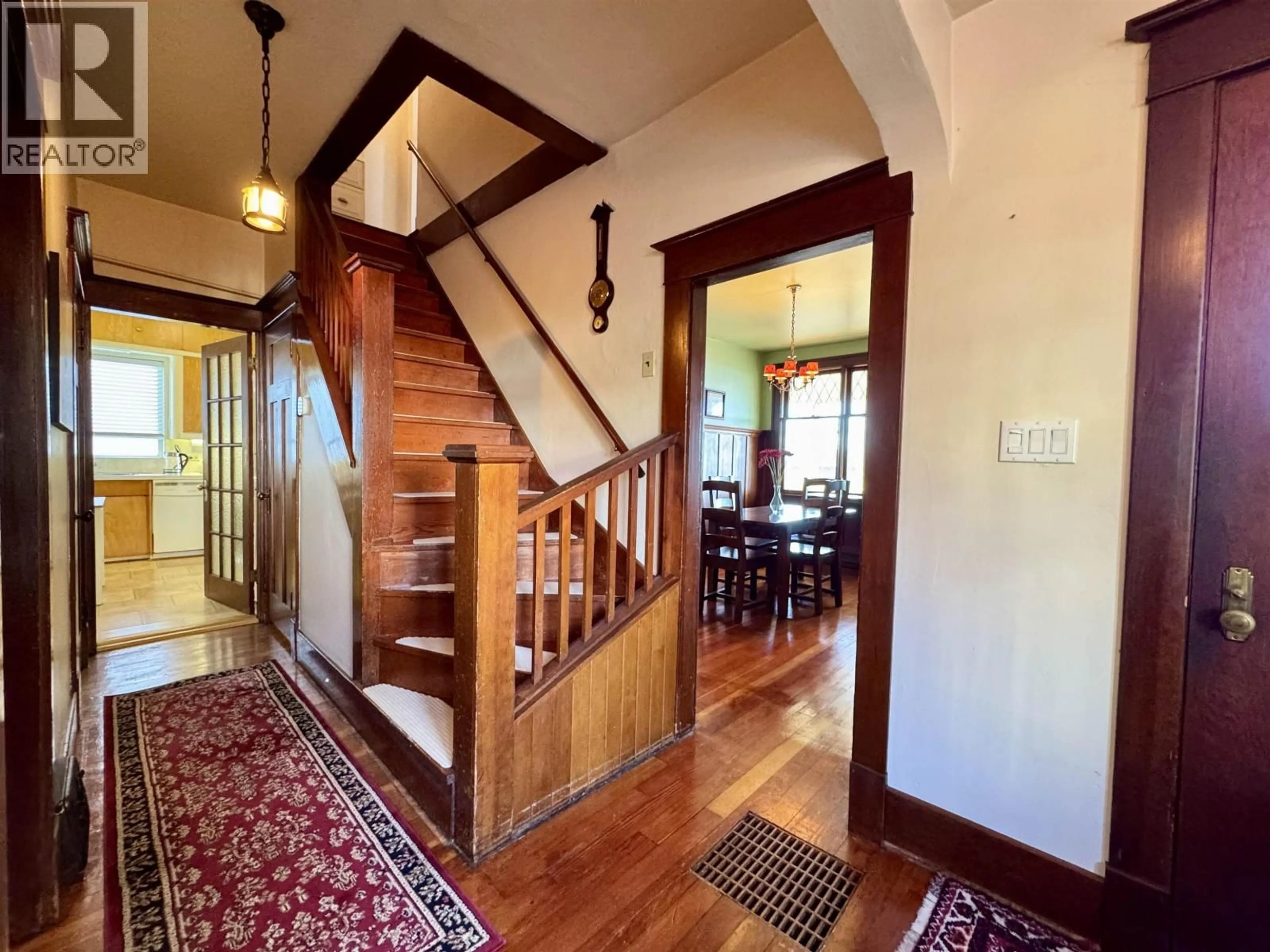 Indoor foyer for 2201 GRAHAM AVENUE, Prince Rupert British Columbia V8J1E1