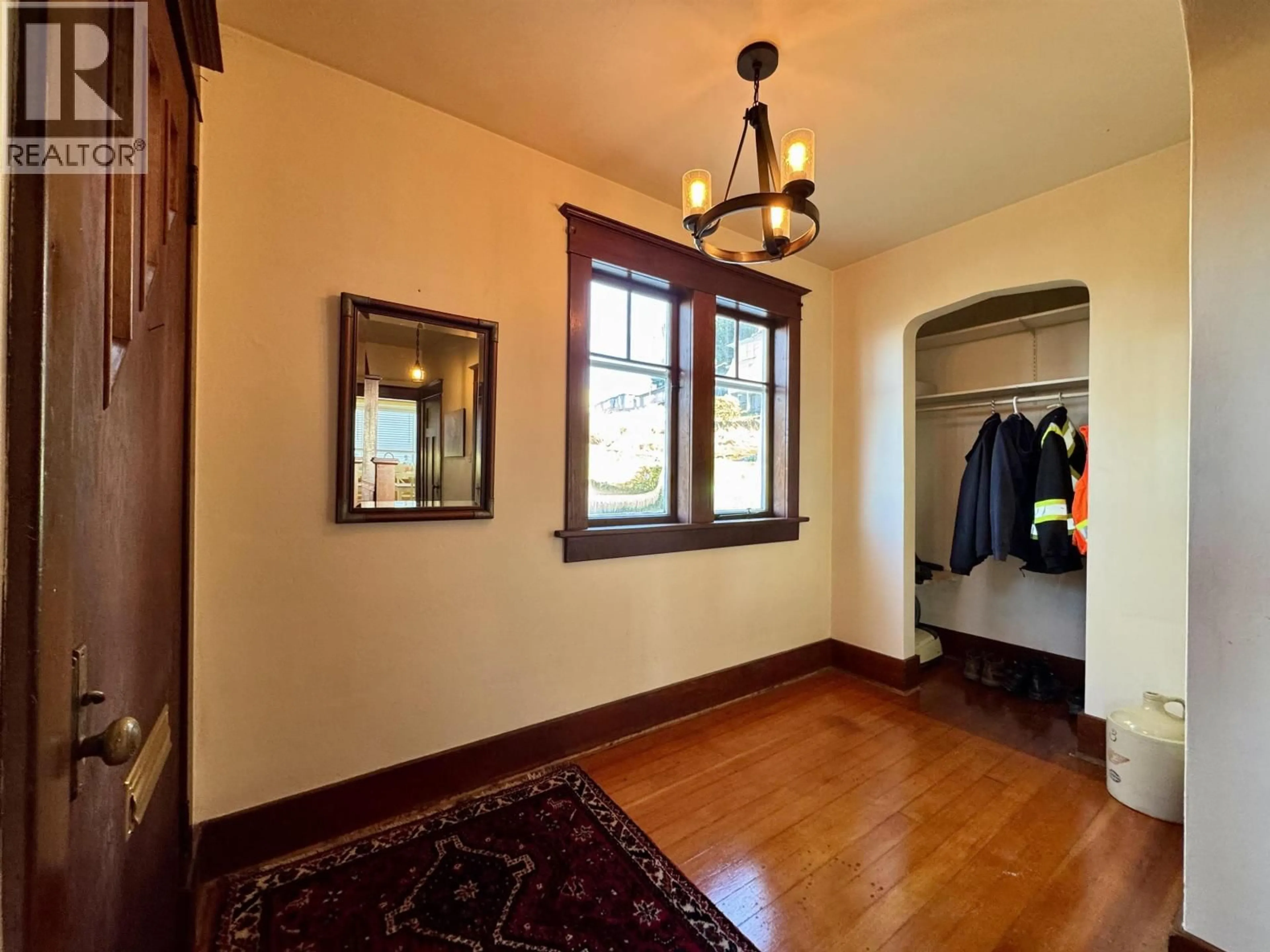 Indoor entryway for 2201 GRAHAM AVENUE, Prince Rupert British Columbia V8J1E1