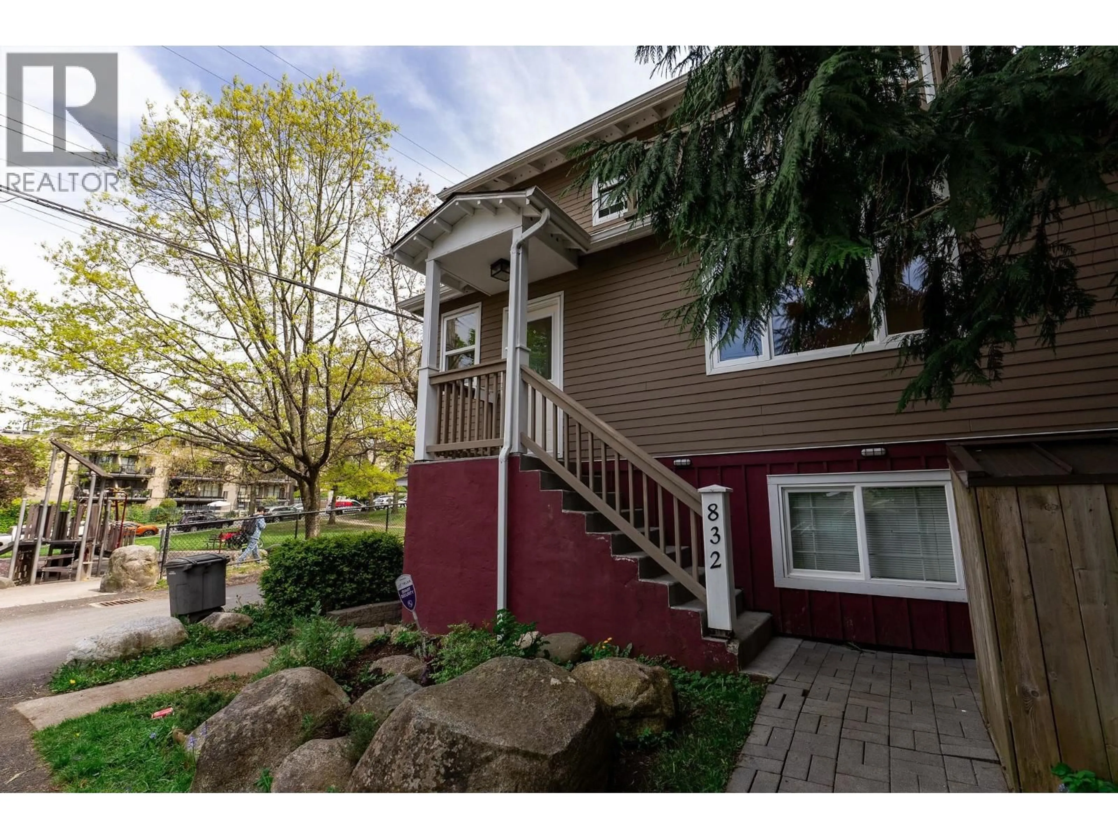 Unknown for 832 SALSBURY DRIVE, Vancouver British Columbia V5L4A2
