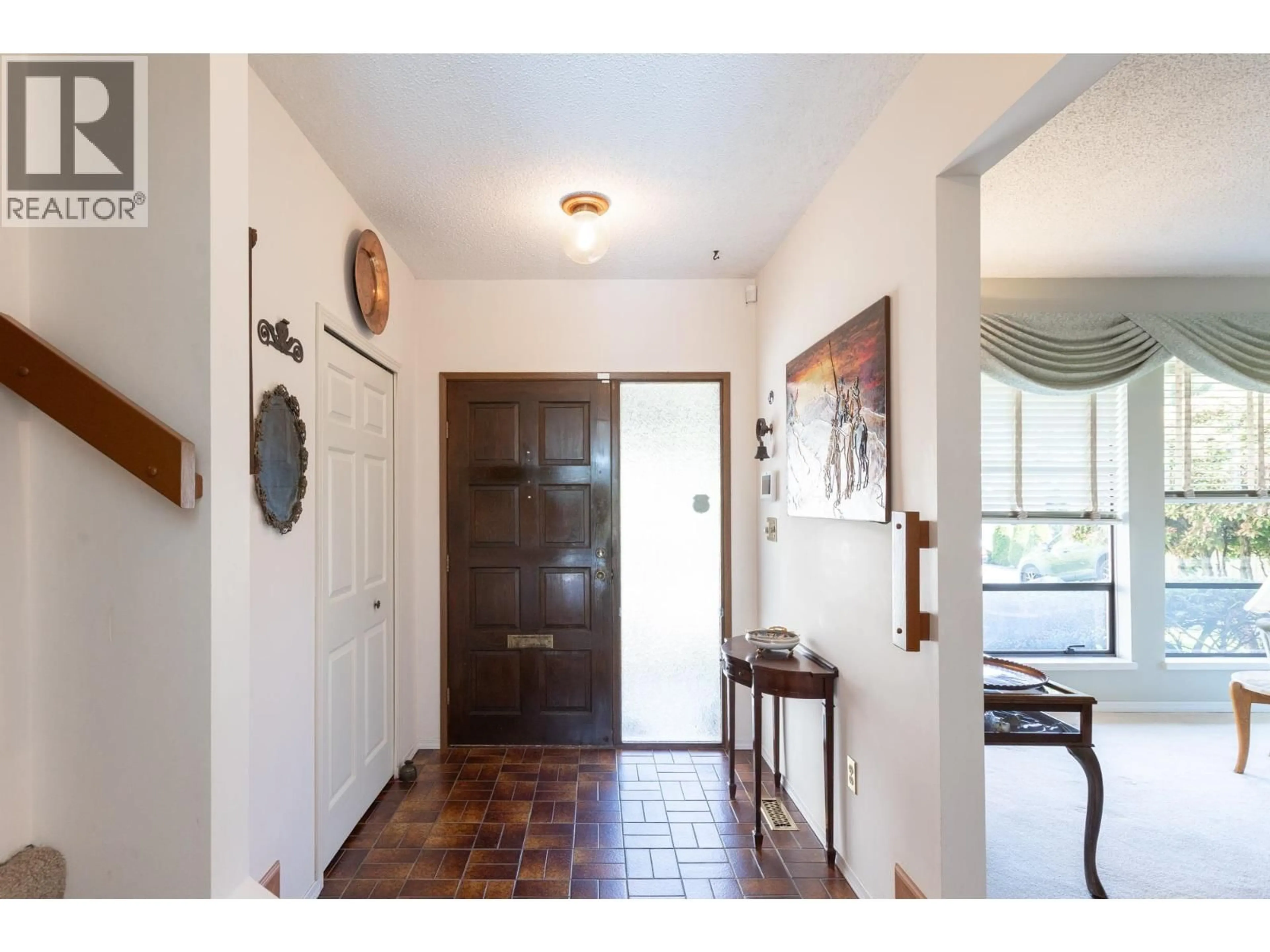 Indoor entryway for 5480 WALLACE AVENUE, Delta British Columbia V4M3V3