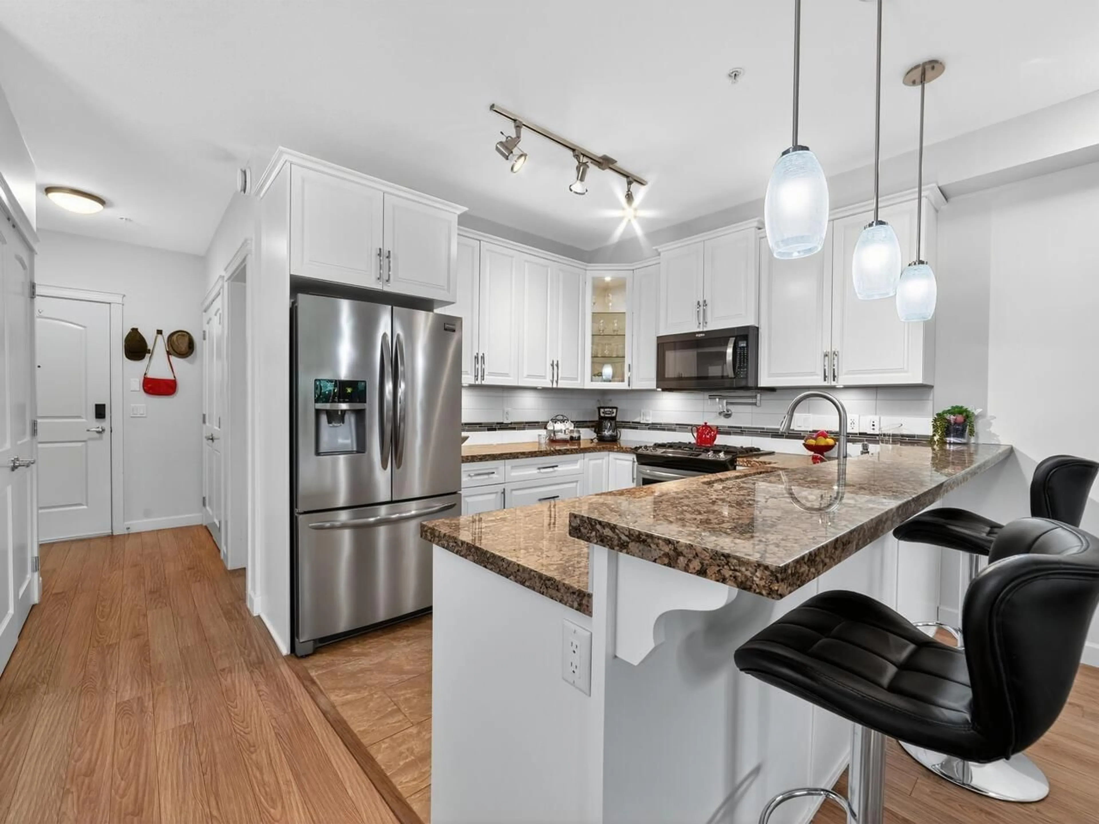 Open concept kitchen, unknown for 111 - 8157 207 STREET, Langley British Columbia V2Y0V4