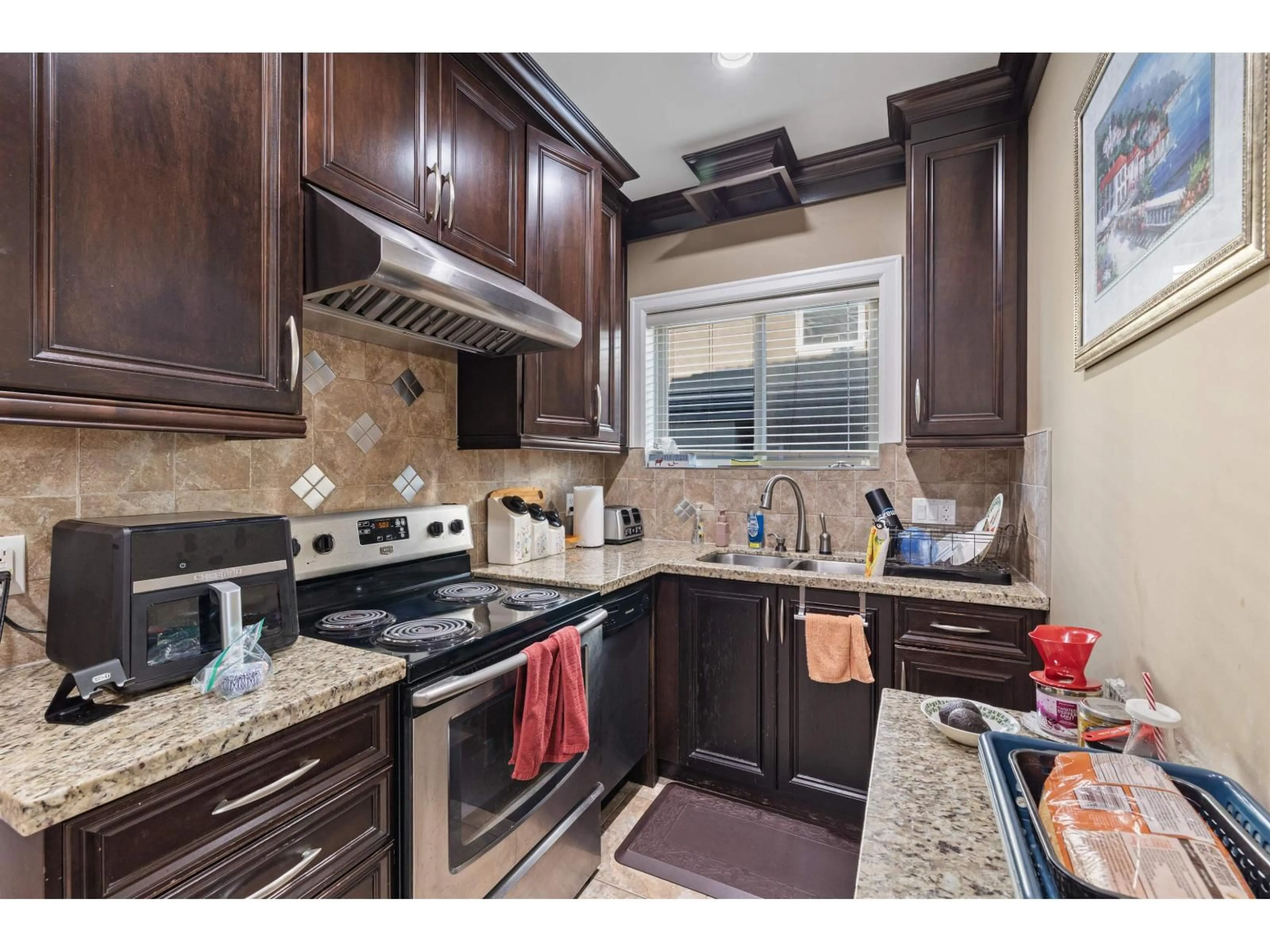 Standard kitchen, ceramic/tile floor for 16466 87A AVENUE, Surrey British Columbia V4N1E7