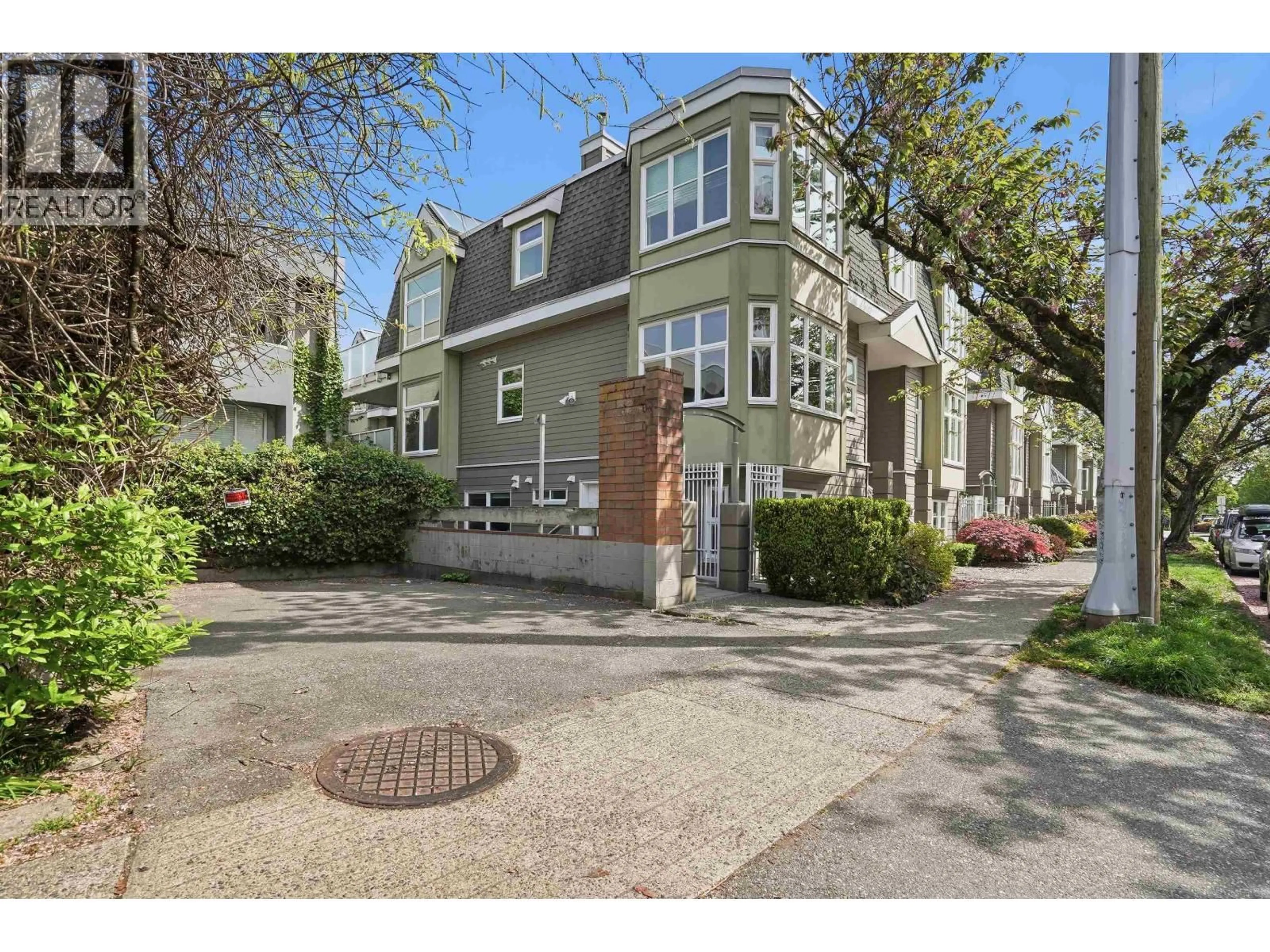 Unknown for 737 7TH AVENUE, Vancouver British Columbia V5Z1B9