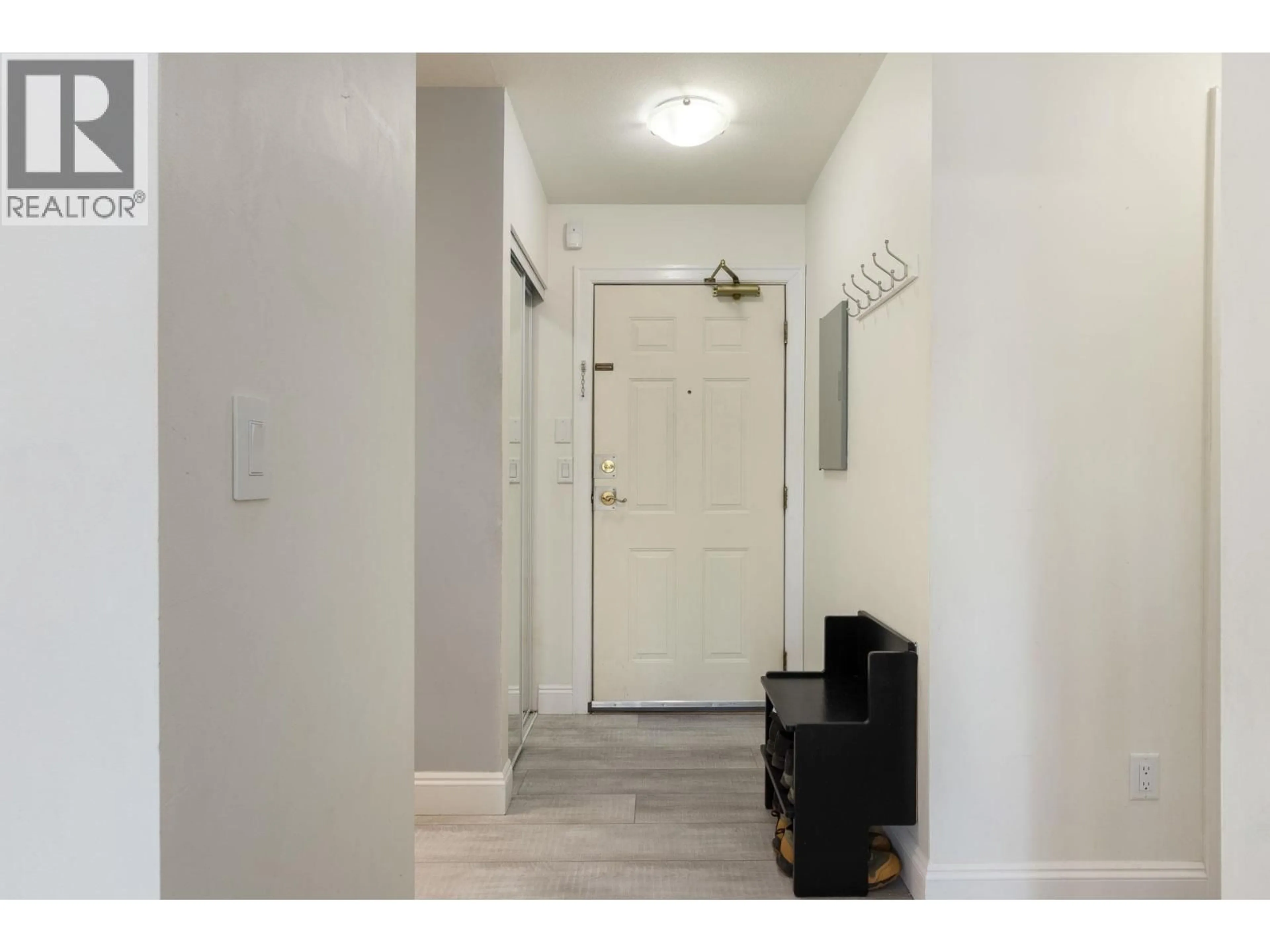 Indoor entryway for 109 - 2965 HORLEY STREET, Vancouver British Columbia V5R4S2