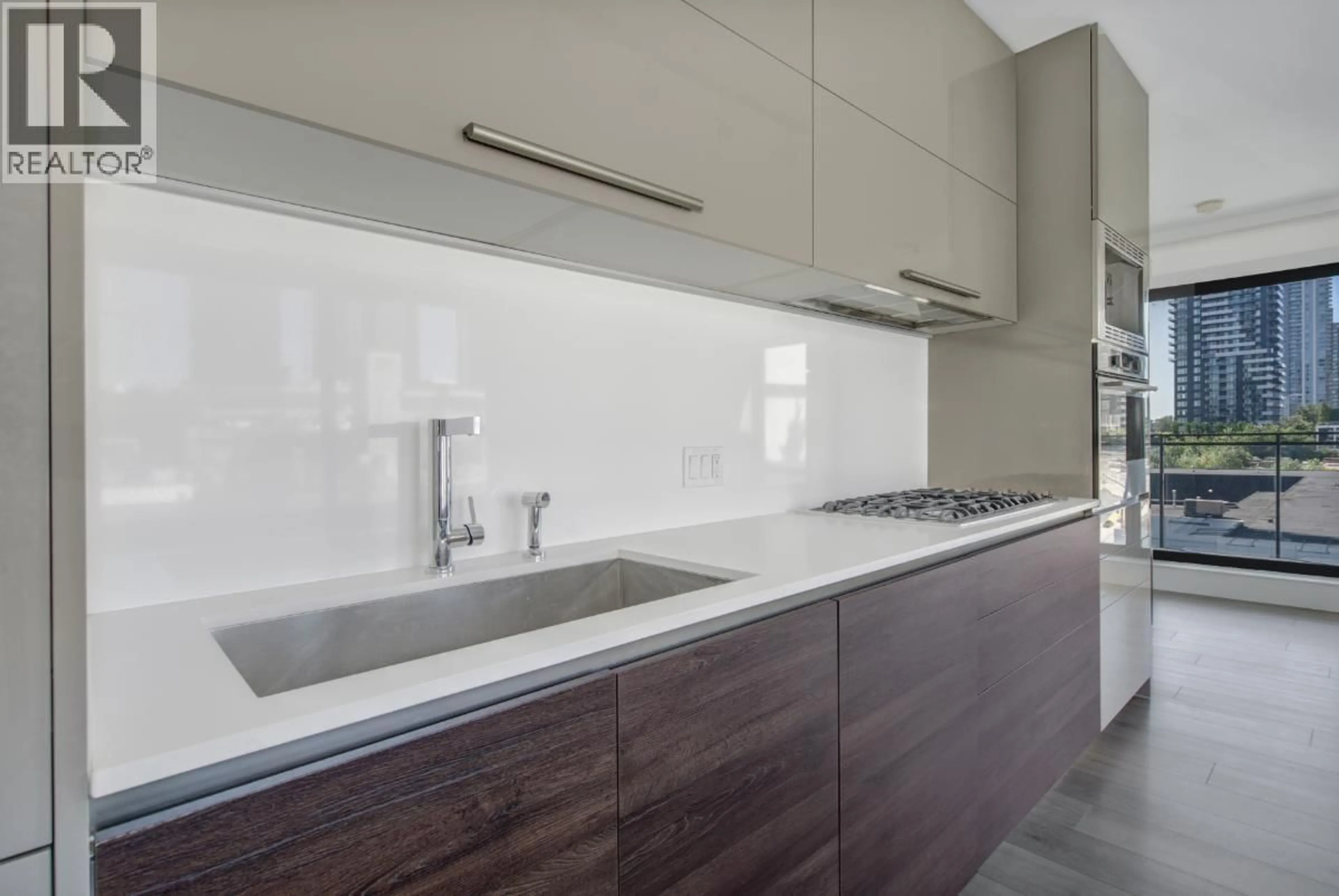 Standard kitchen, ceramic/tile floor for 608 - 2378 ALPHA AVENUE, Burnaby British Columbia V5C0K2