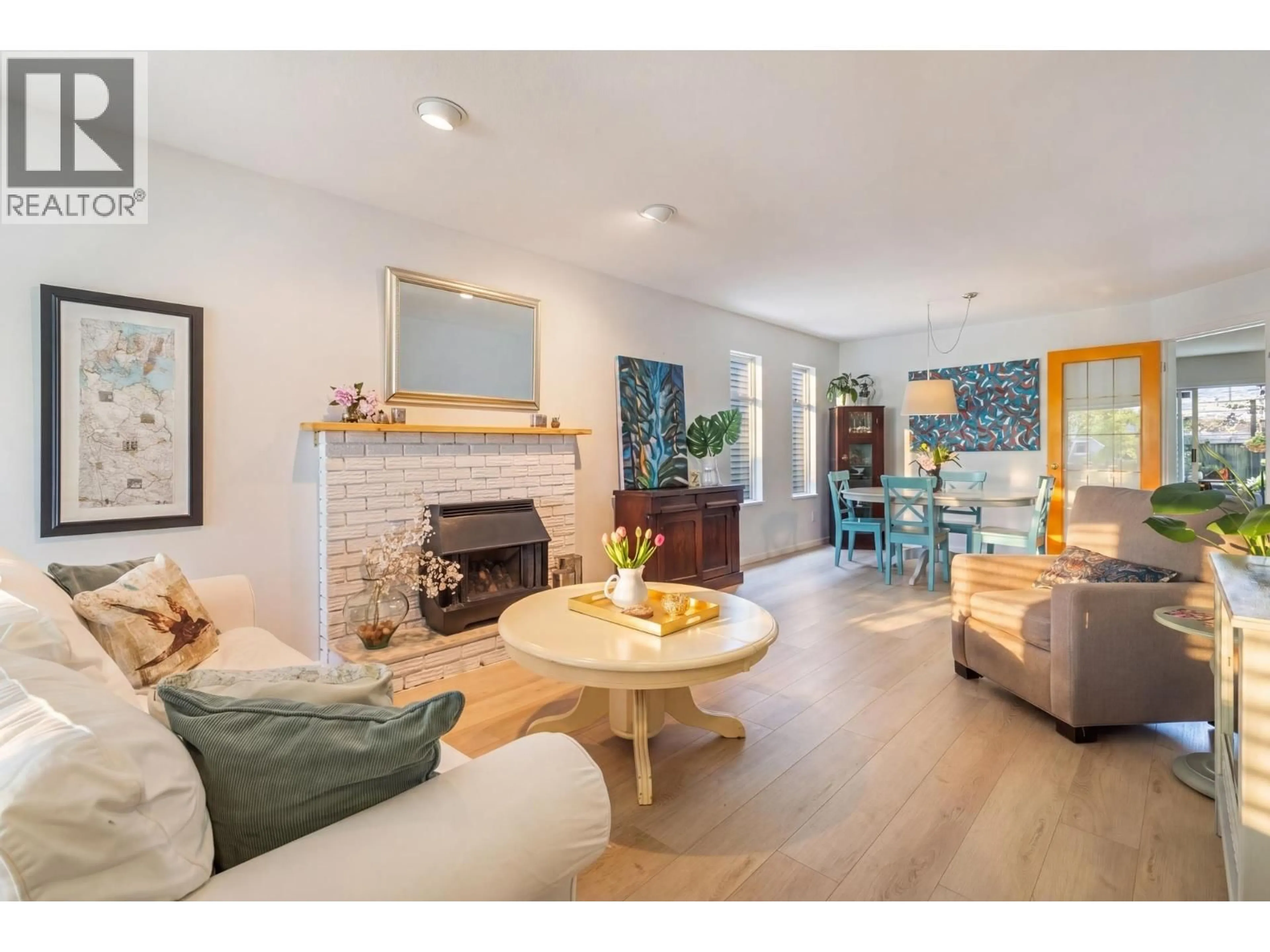 Living room with furniture, unknown for 3660 GARRY STREET, Richmond British Columbia V7E2T3