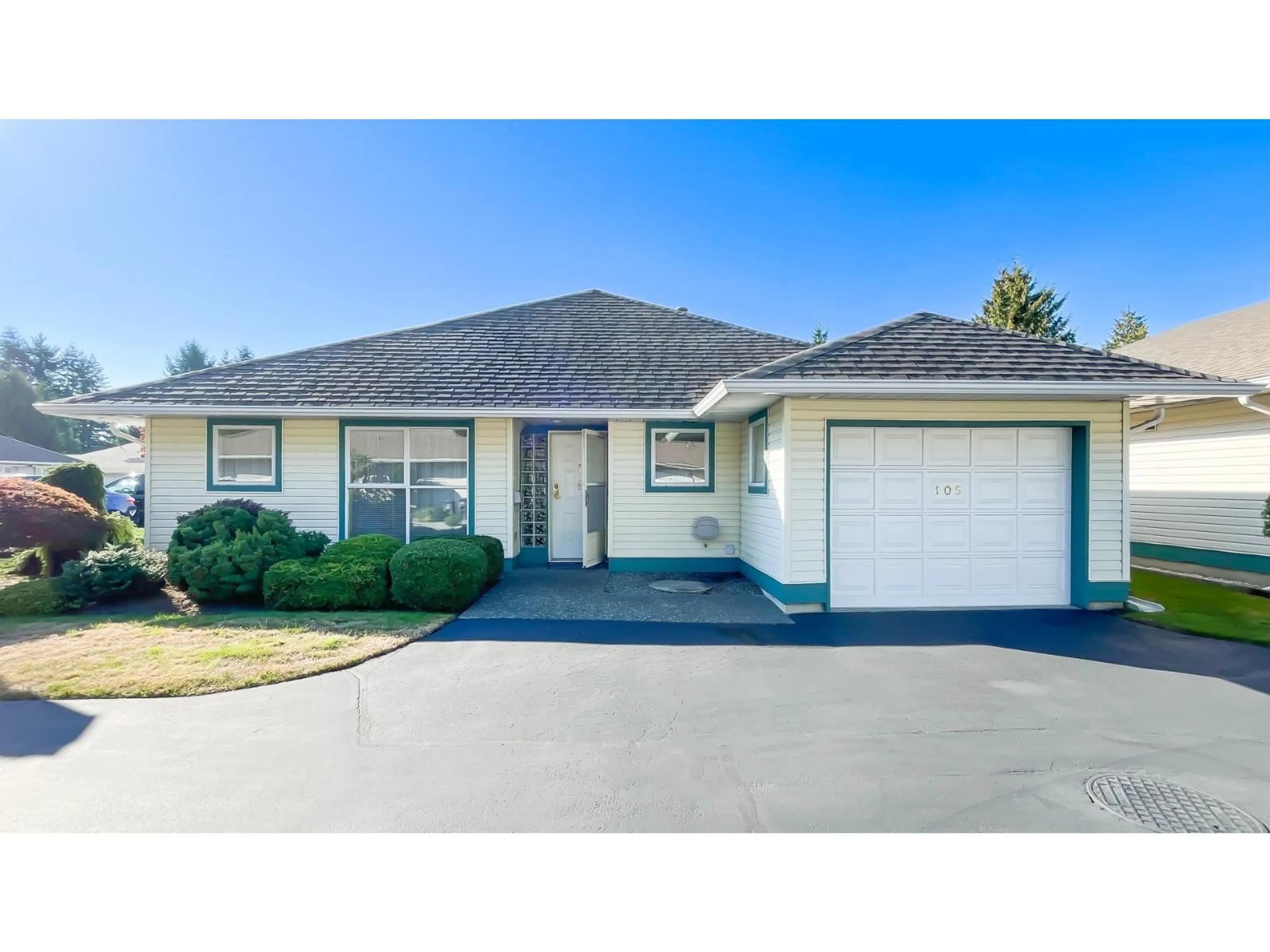 Home with vinyl exterior material, street for 105 - 10172 141 STREET, Surrey British Columbia V3T4P6