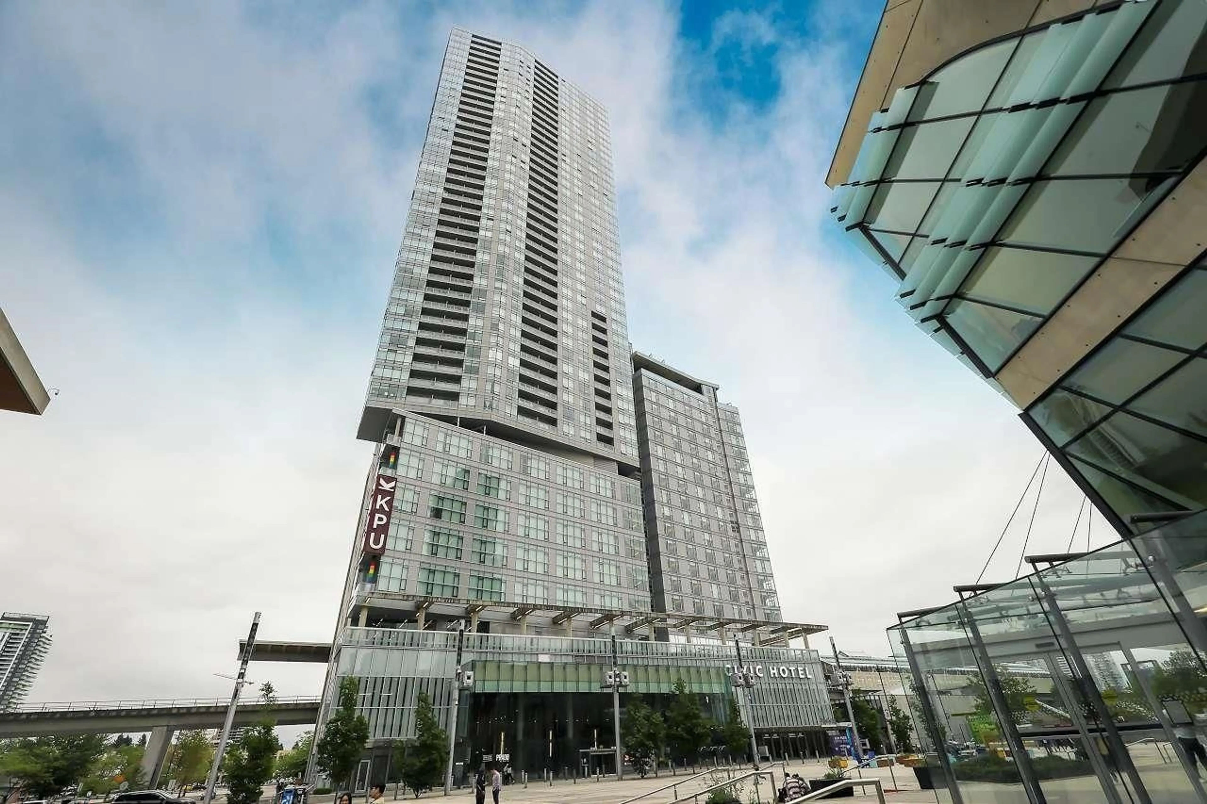 Unknown for 3904 - 13495 CENTRAL AVENUE, Surrey British Columbia V3T0K2