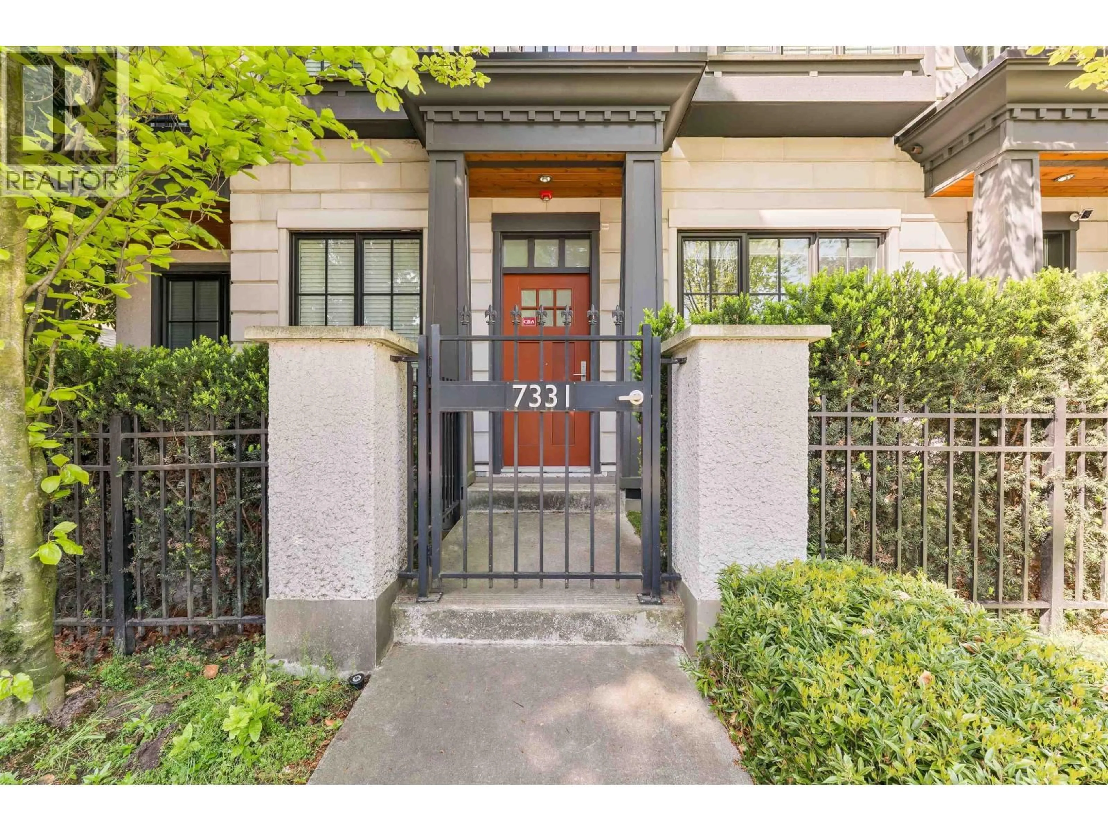 Indoor entryway for 7331 GRANVILLE STREET, Vancouver British Columbia V6P0G5