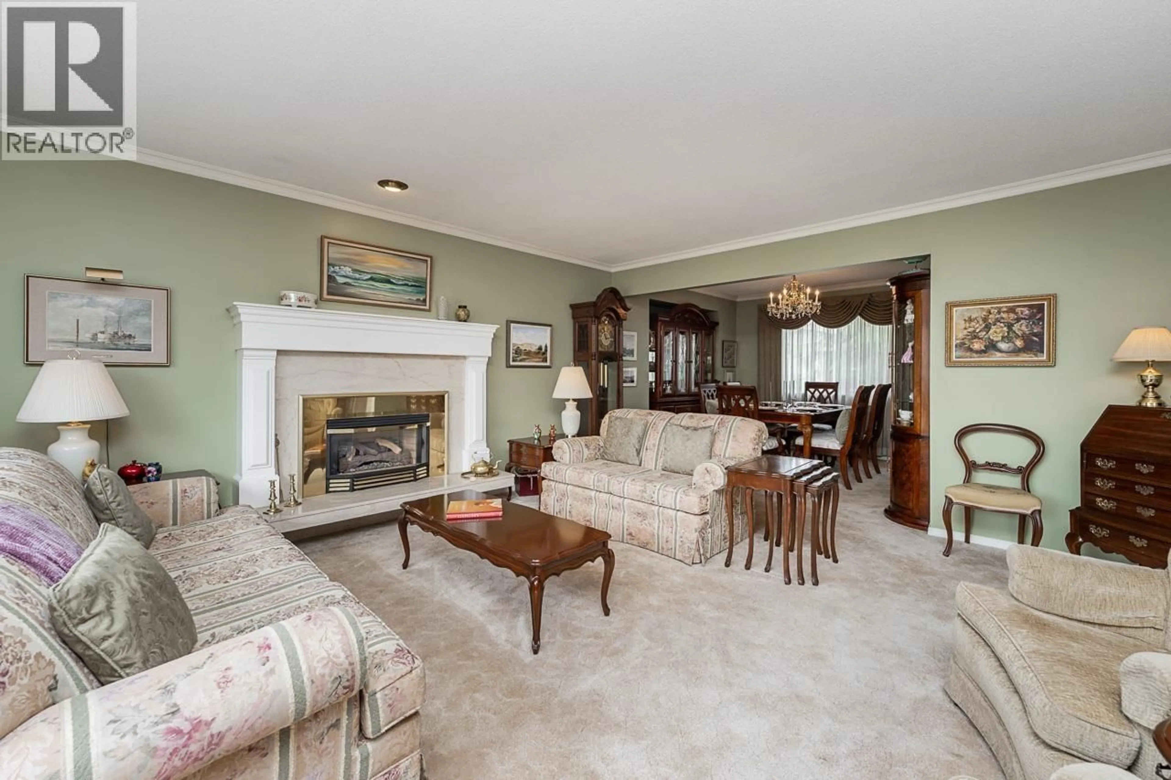 Living room with furniture, unknown for 7055 KITCHENER STREET, Burnaby British Columbia V5A1K8