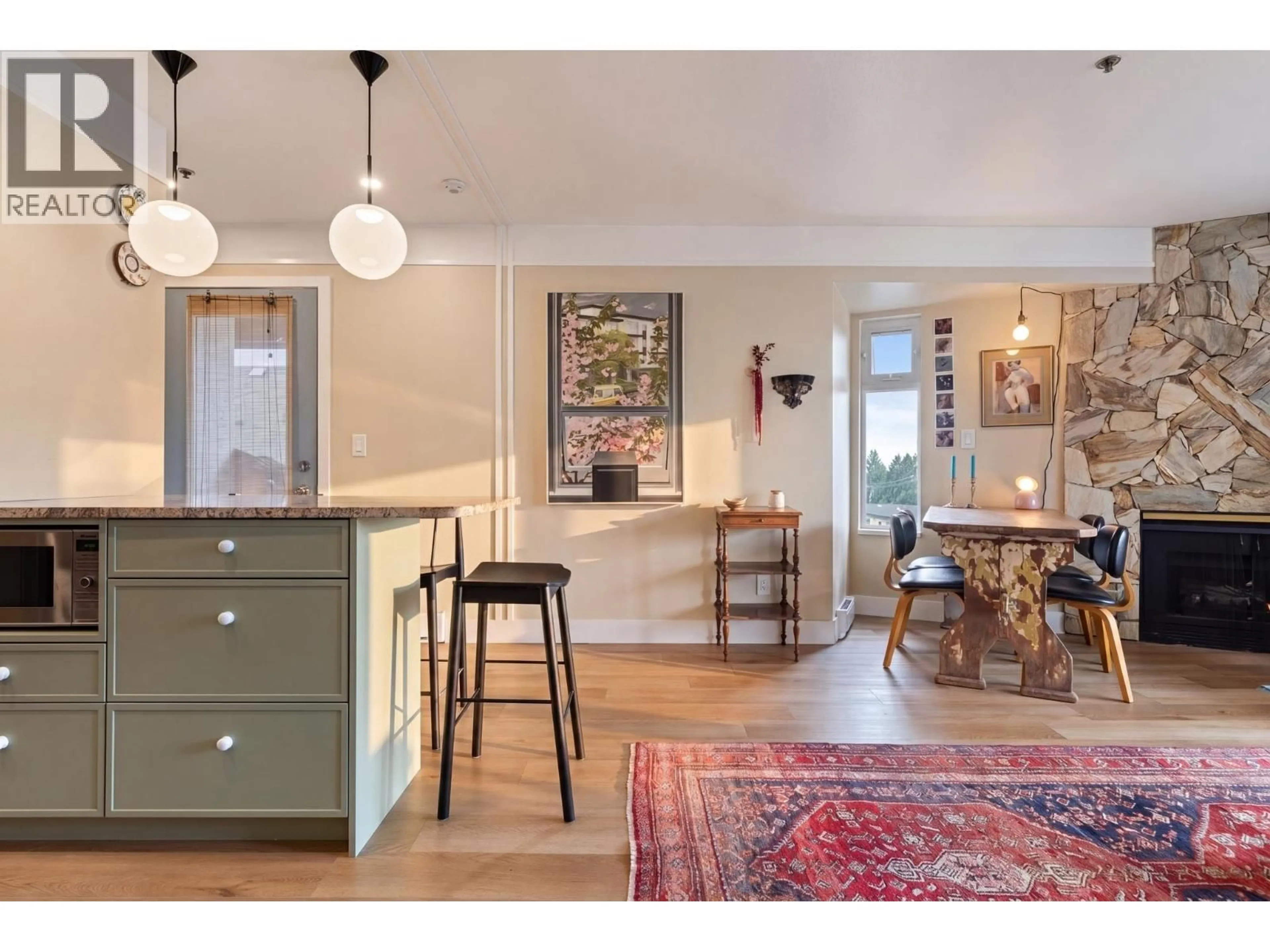 Open concept kitchen, unknown for 403 - 2295 PANDORA STREET, Vancouver British Columbia V5L1N6