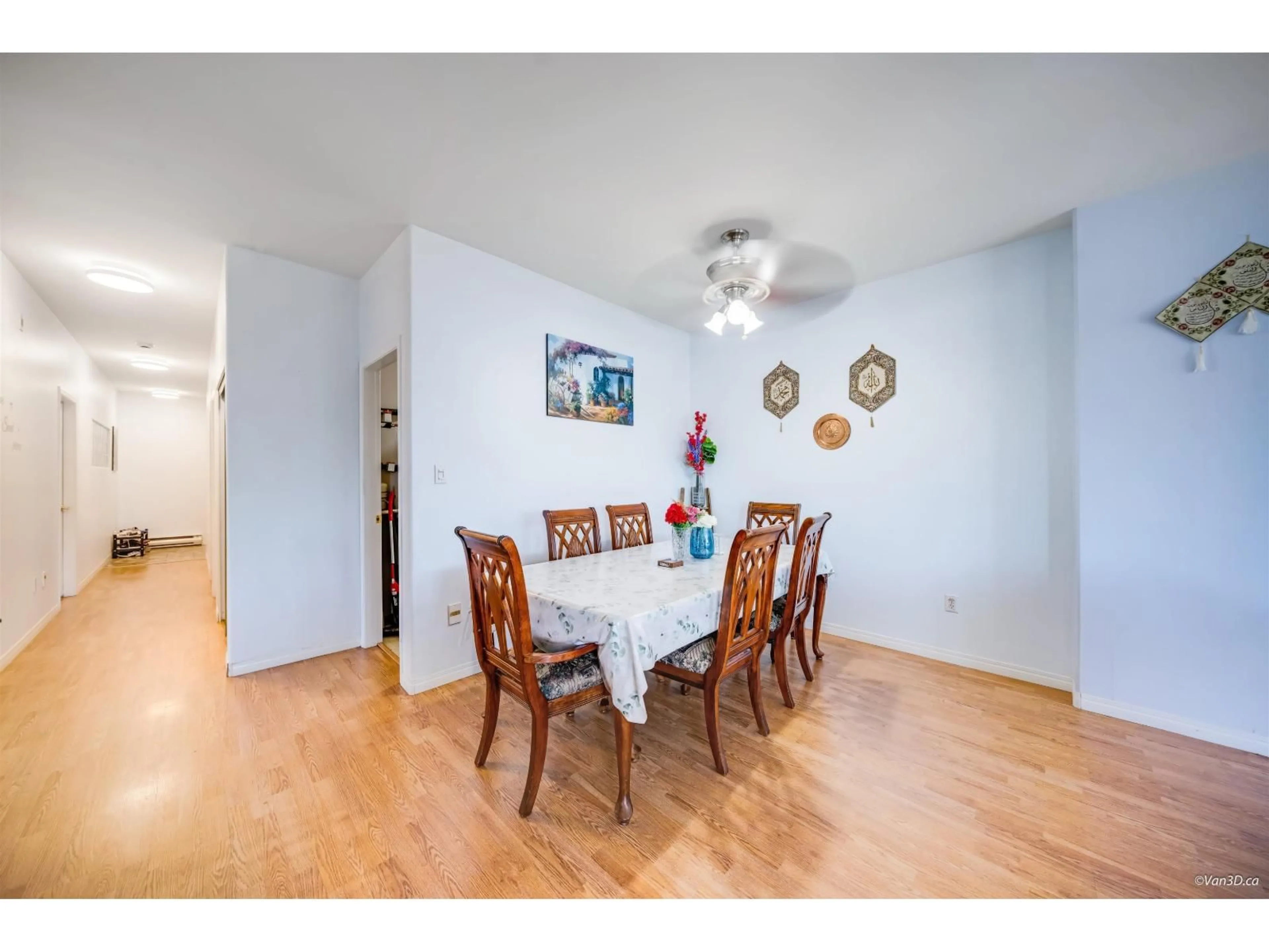 Dining room, wood/laminate floor for 209 - 20680 56 AVENUE, Langley British Columbia V3A3Z1