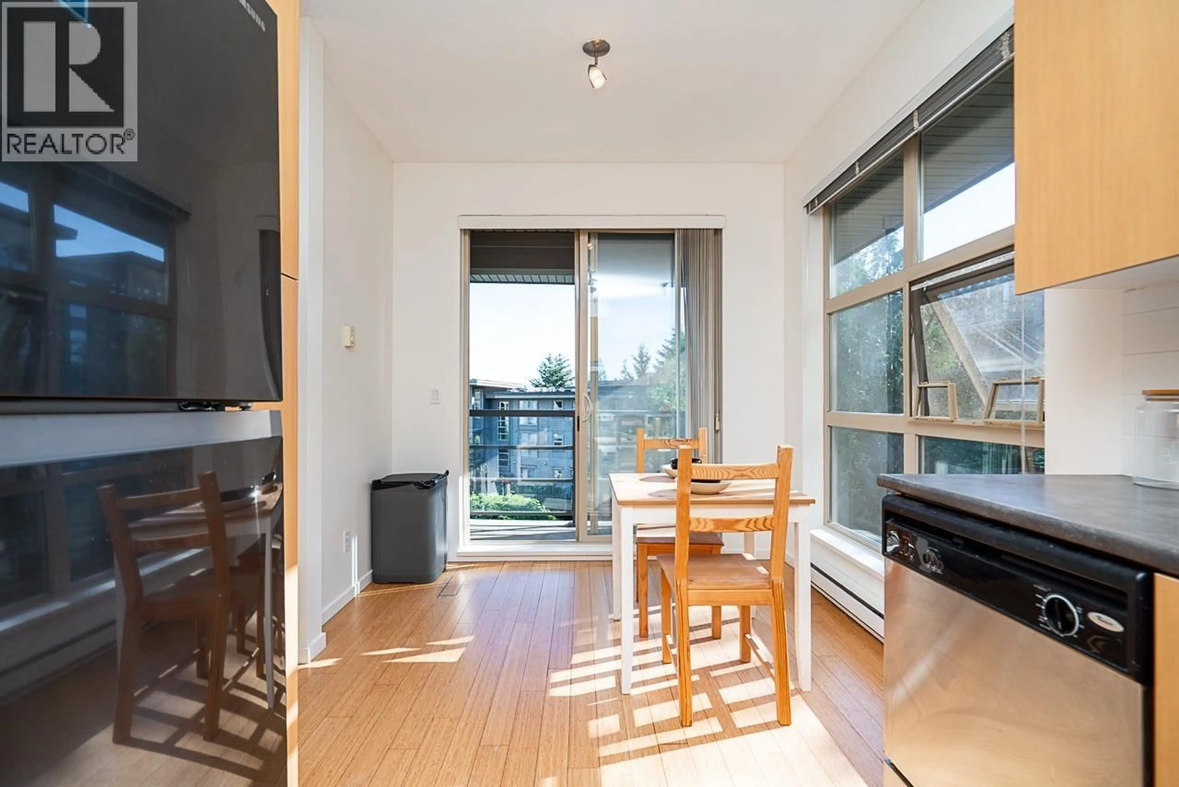 Unknown for 516 - 9319 UNIVERSITY CRESCENT, Burnaby British Columbia V5A4Y5