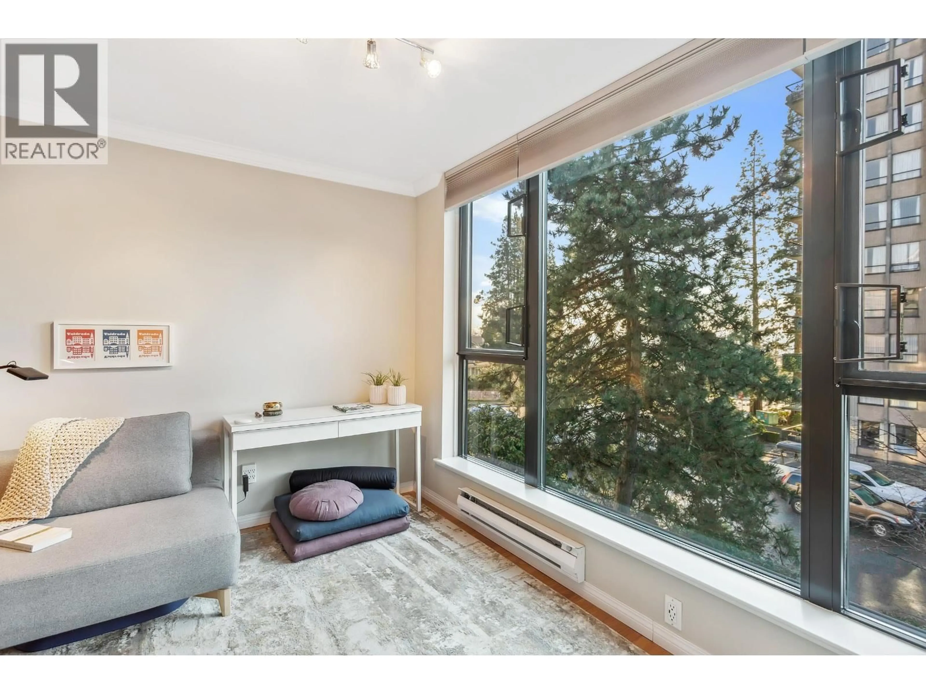A pic of a room for 206 - 175 10TH STREET, North Vancouver British Columbia V7L4W1