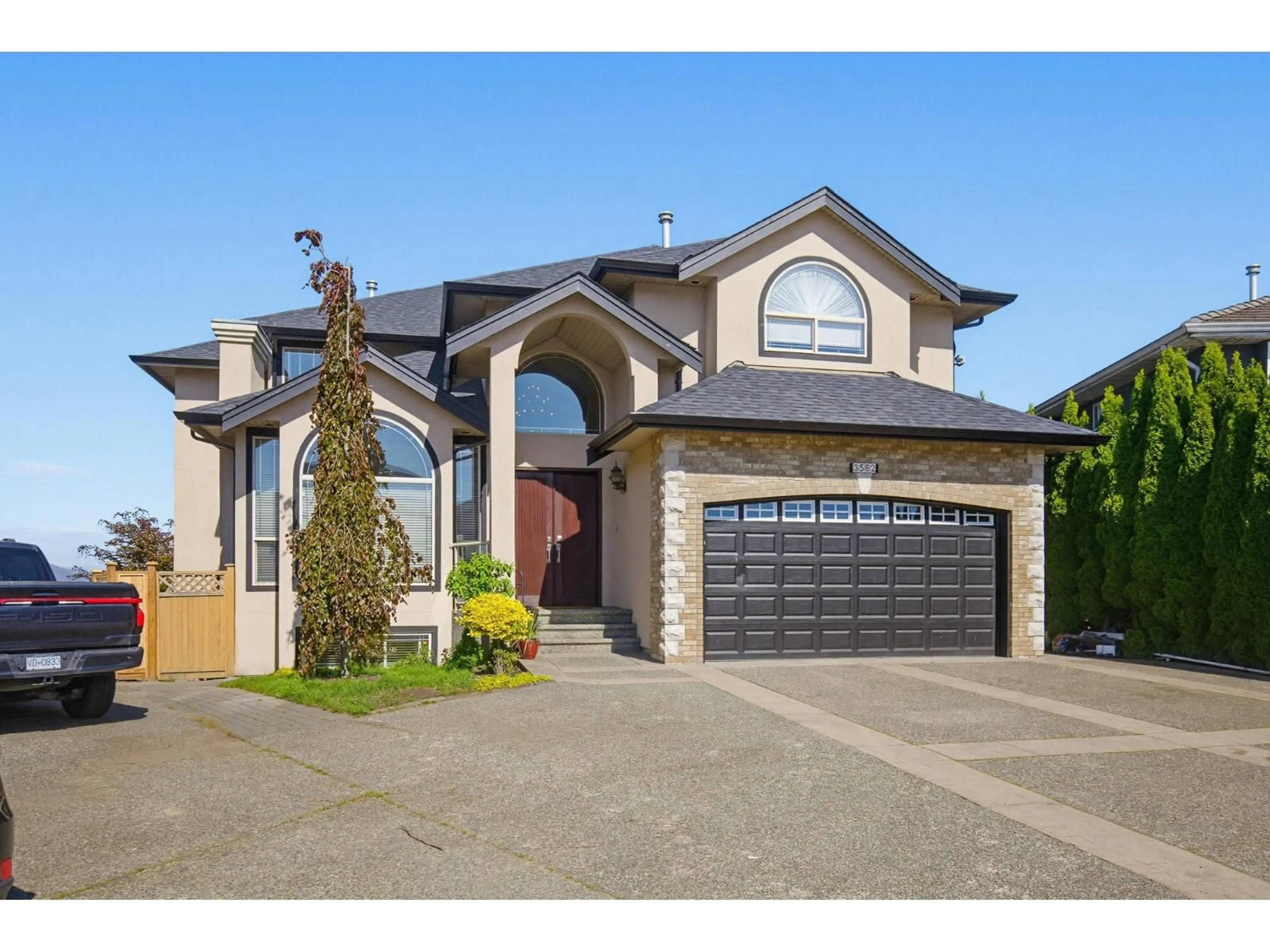 Home with vinyl exterior material, street for 3582 VIEWMOUNT PLACE, Abbotsford British Columbia V2T6S1