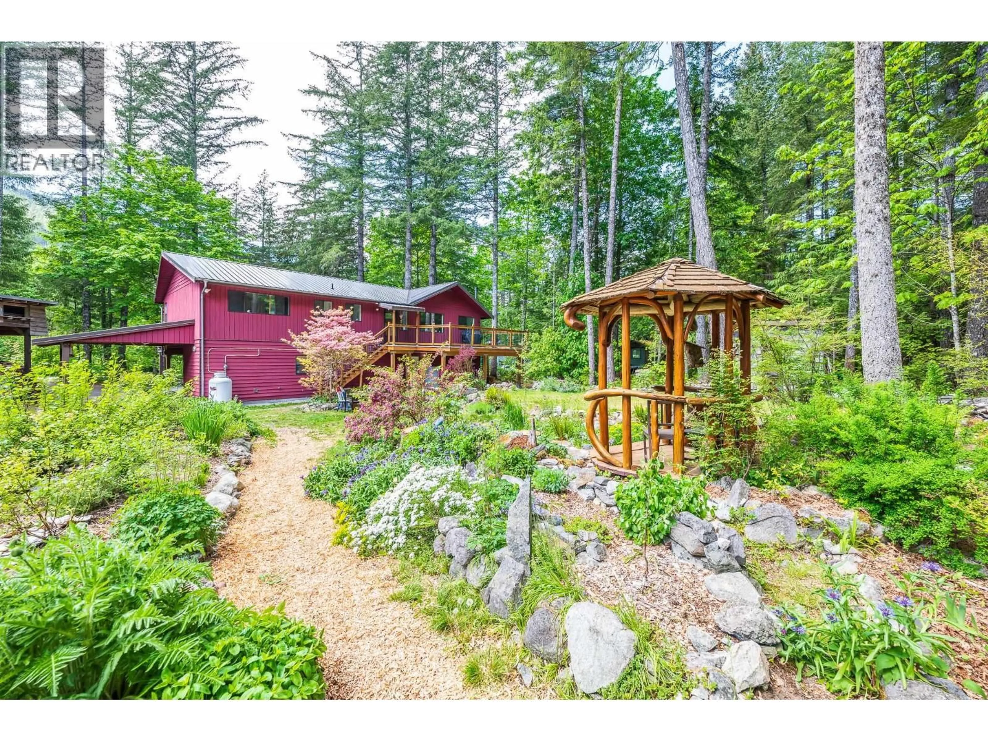 Shed for 4030 MIDNIGHT WAY, Squamish British Columbia V0N1H0