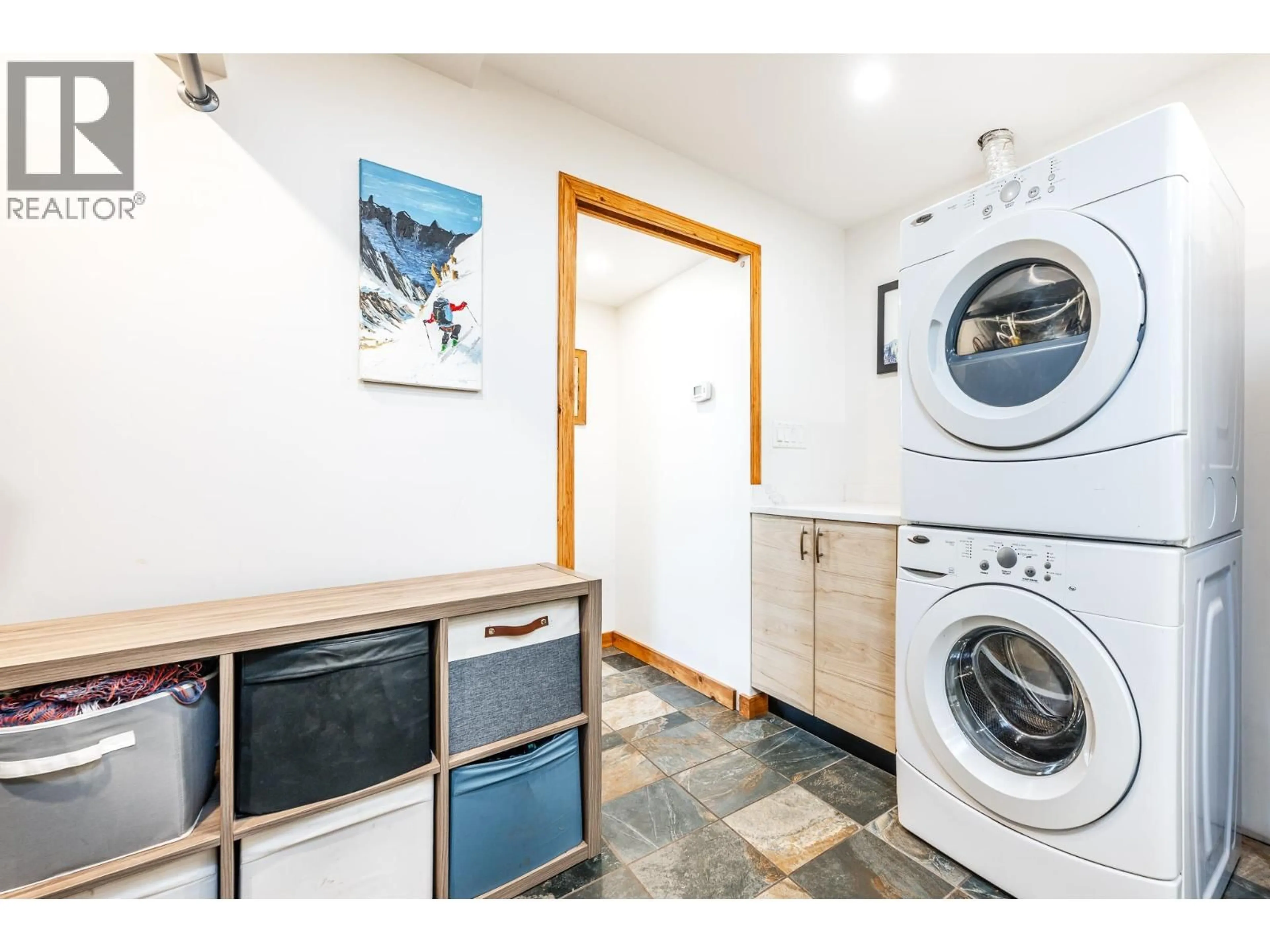 Laundry room for 4030 MIDNIGHT WAY, Squamish British Columbia V0N1H0