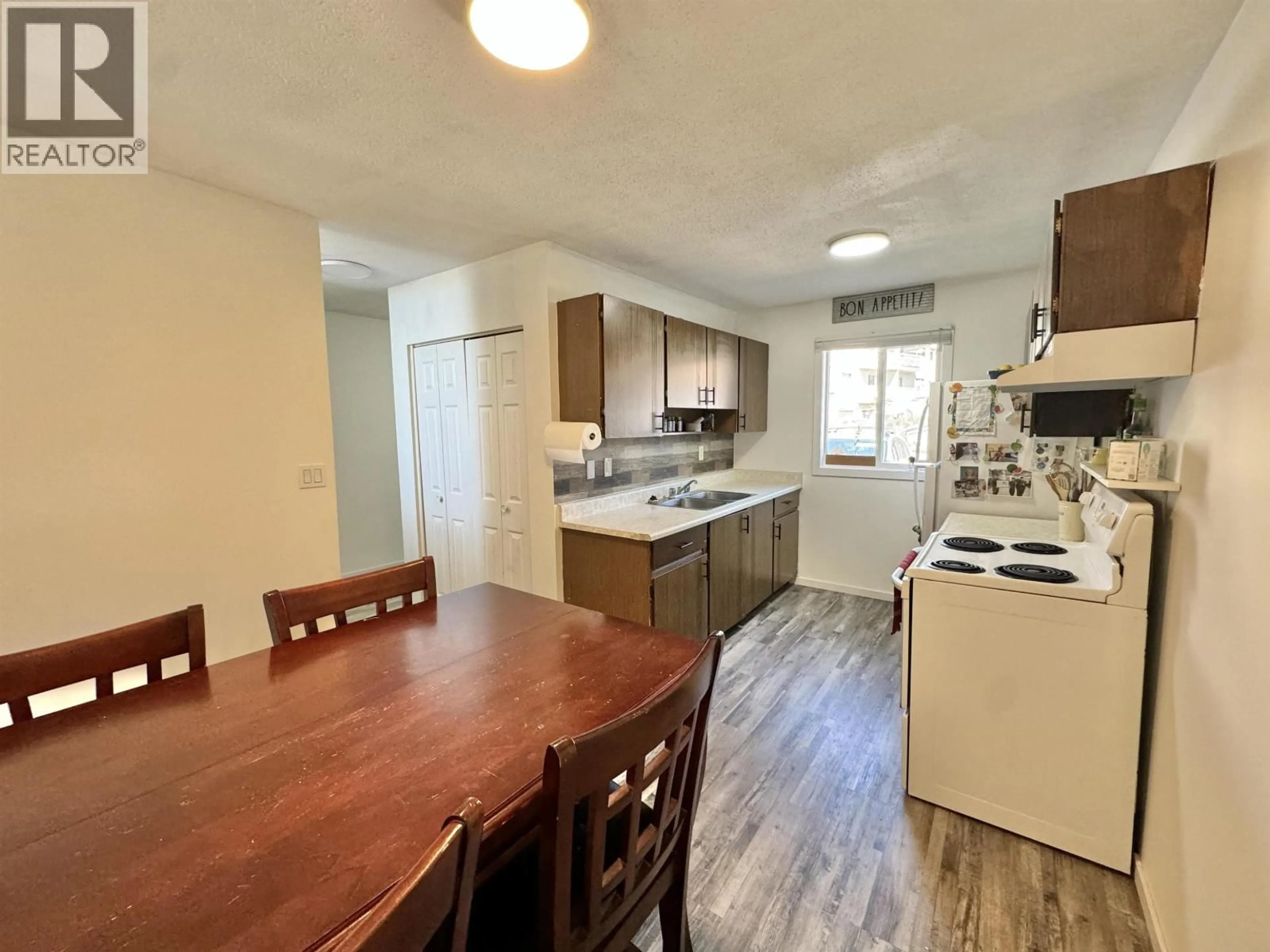 Standard kitchen, wood/laminate floor for 73 - 605 CARSON DRIVE, Williams Lake British Columbia V2G1T1