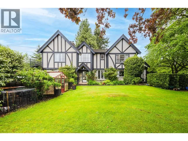 1850 MATHERS AVENUE, West Vancouver 2