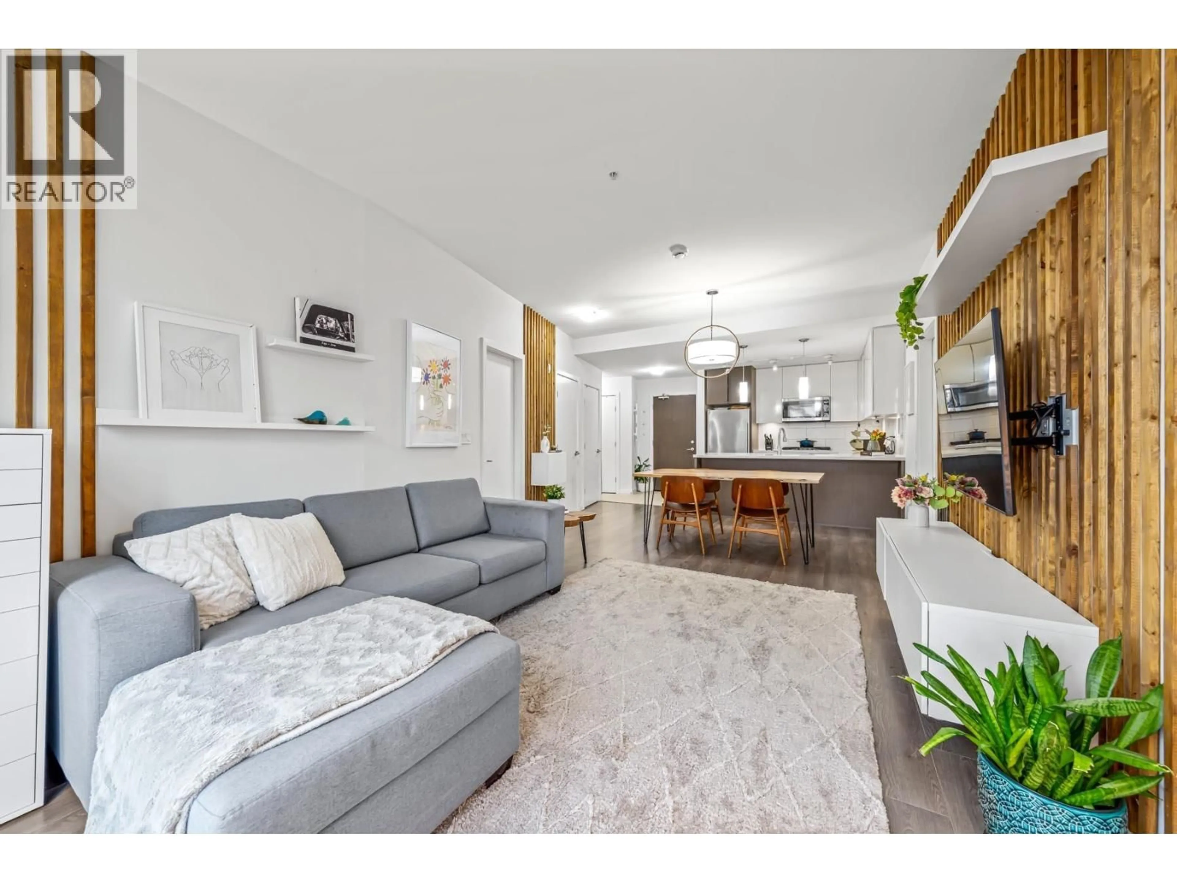 Living room with furniture, unknown for 328 - 22 ROYAL AVENUE, New Westminster British Columbia V3L0H1
