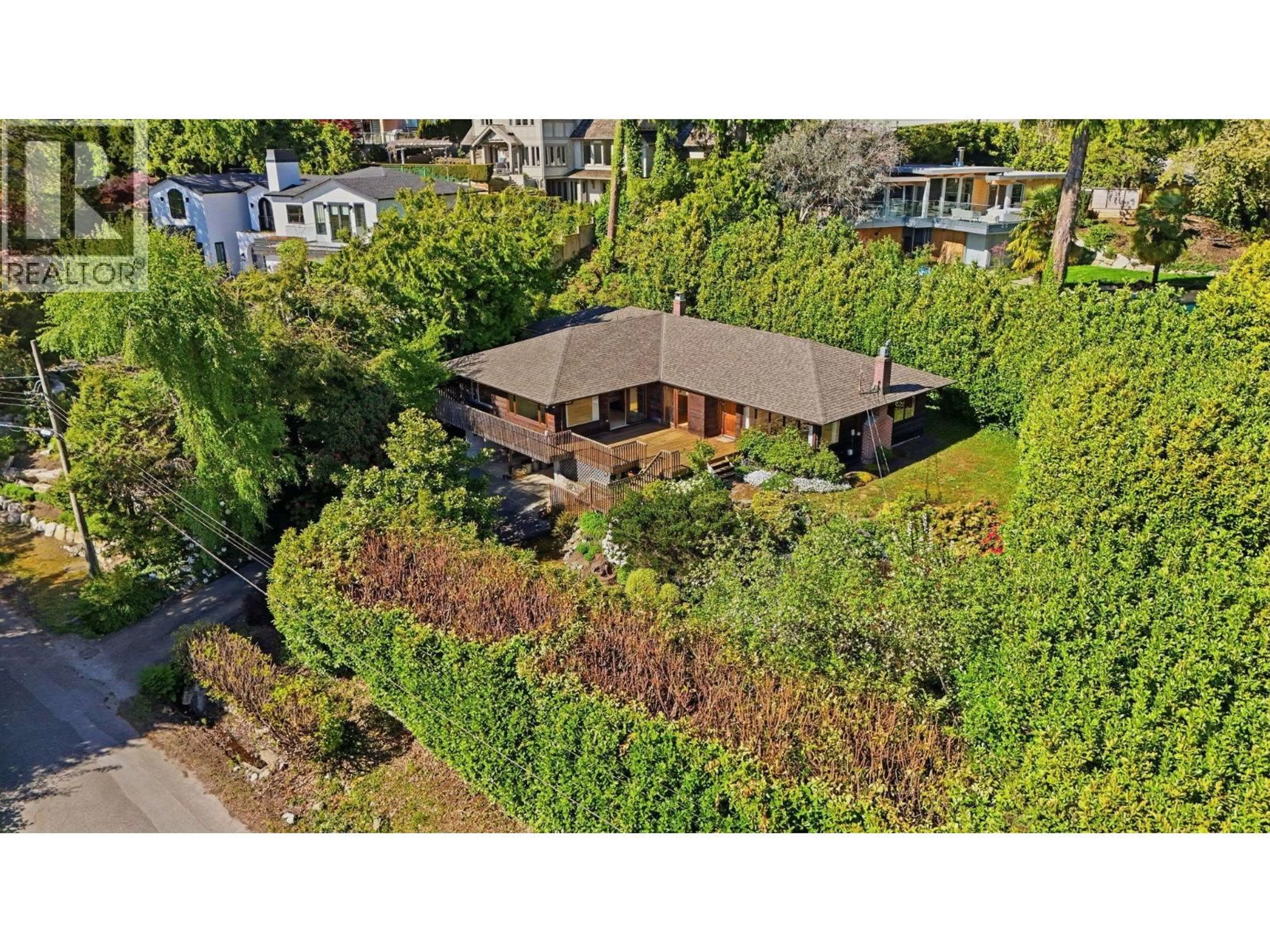 A pic from outside/outdoor area/front of a property/back of a property/a pic from drone, street for 3155 DICKINSON CRESCENT, West Vancouver British Columbia V7V2L4