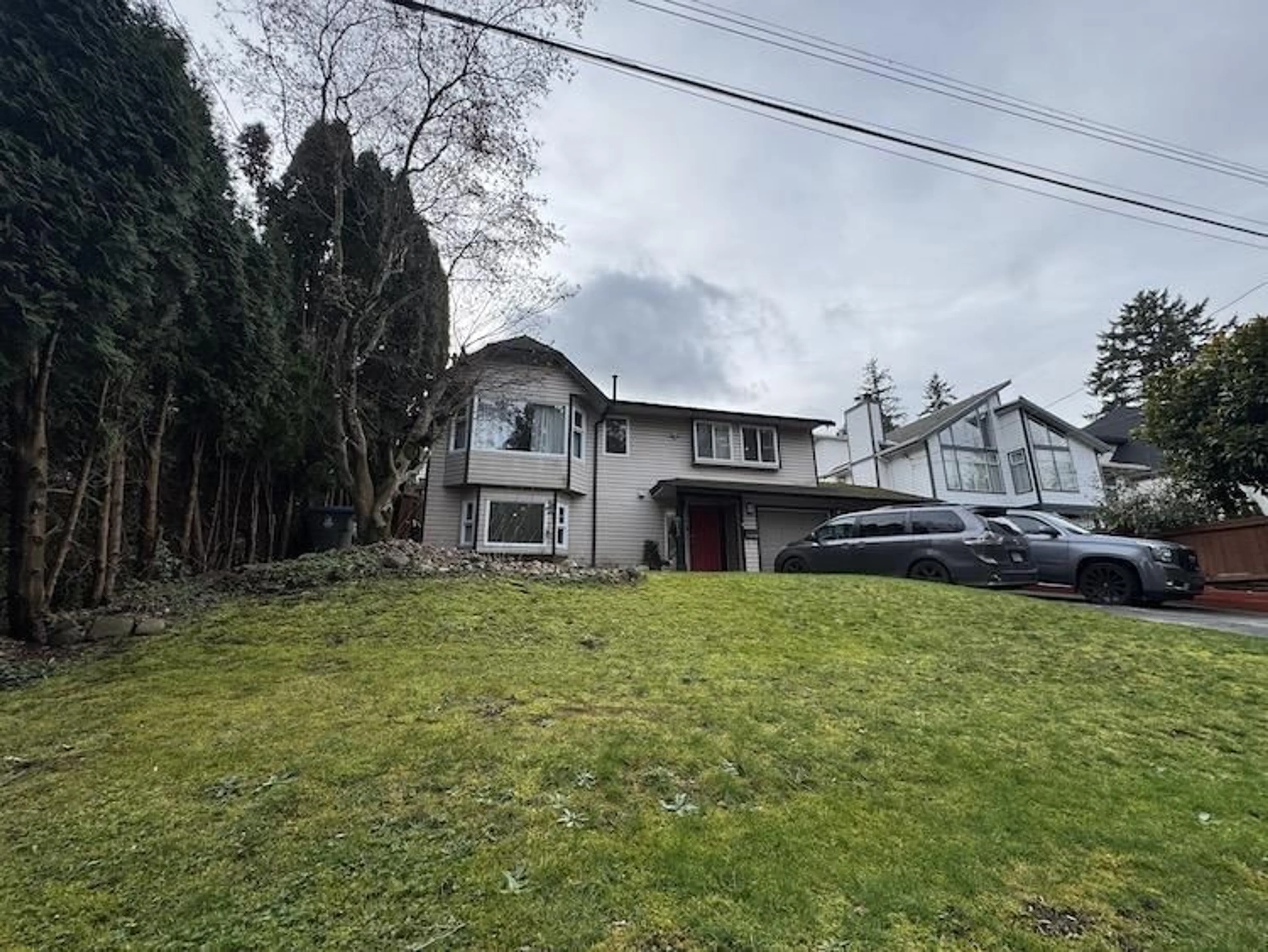 A pic from outside/outdoor area/front of a property/back of a property/a pic from drone, street for 14686 ST. ANDREWS DRIVE, Surrey British Columbia V3R5V4
