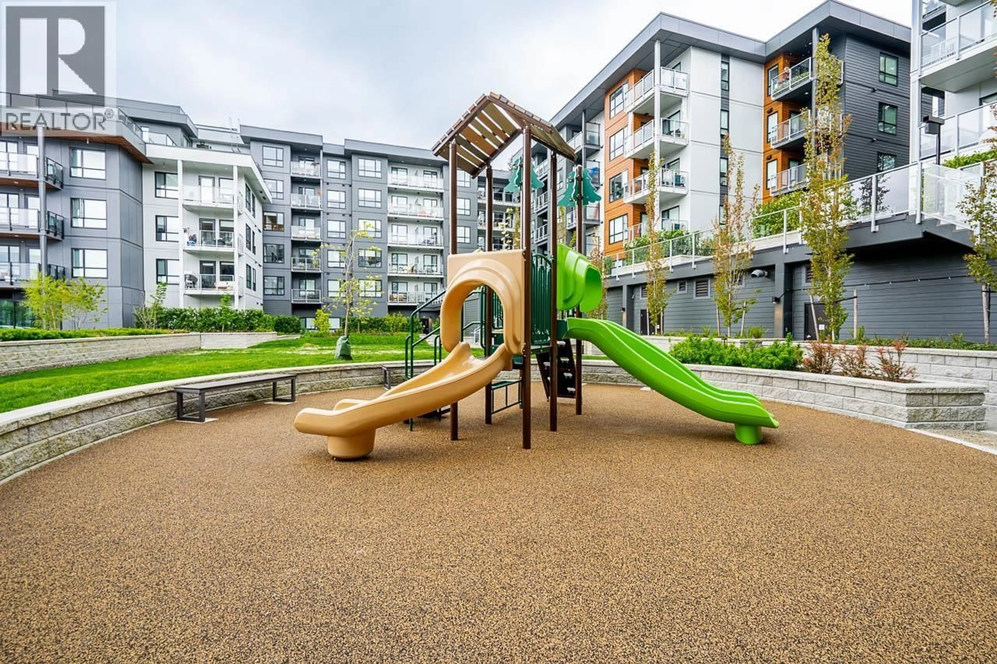 Patio, unknown for 317 - 3594 MALSUM DRIVE, North Vancouver British Columbia V7G0B4