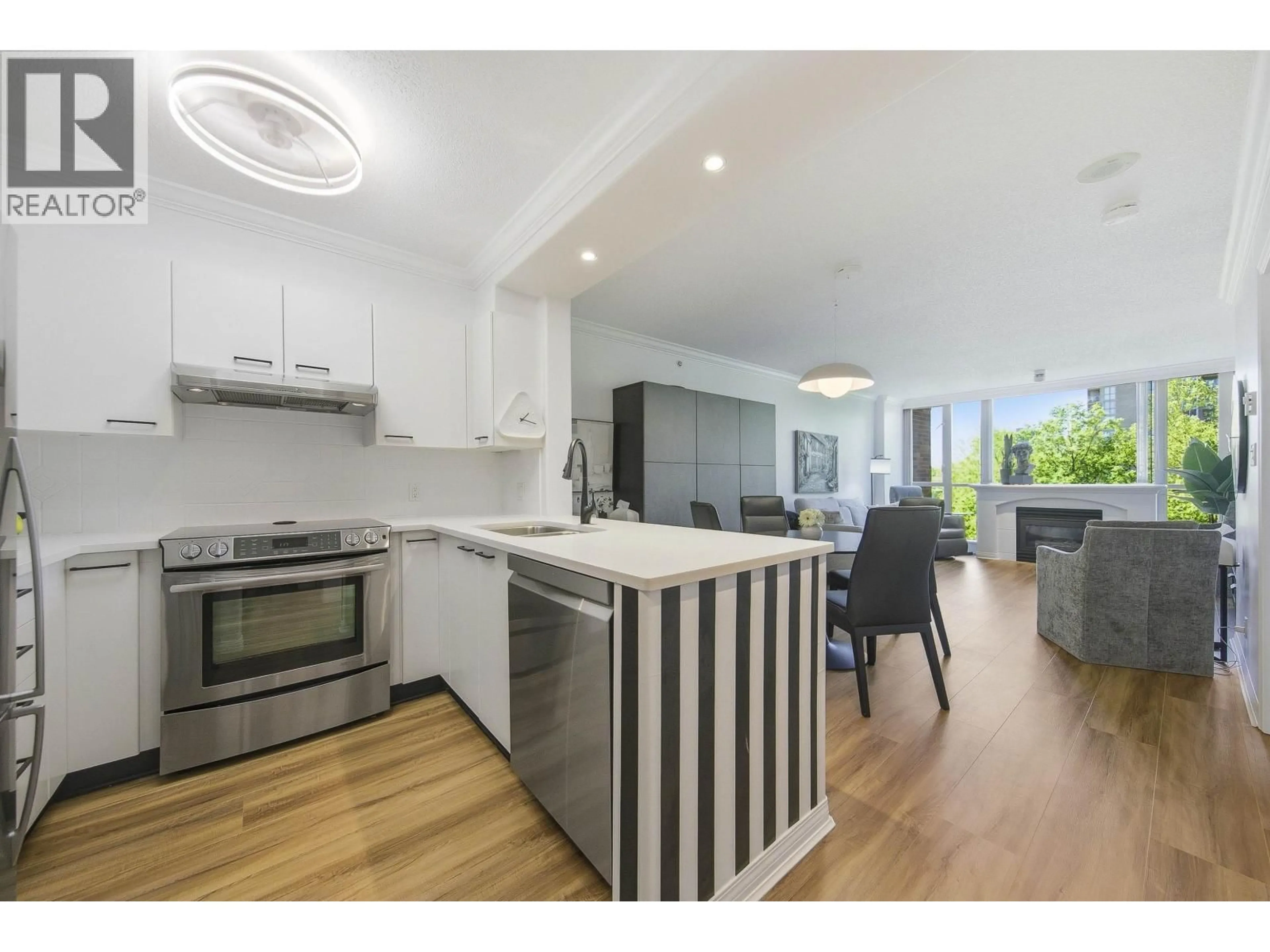Open concept kitchen, unknown for 403 - 1575 10TH AVENUE, Vancouver British Columbia V6J5L1