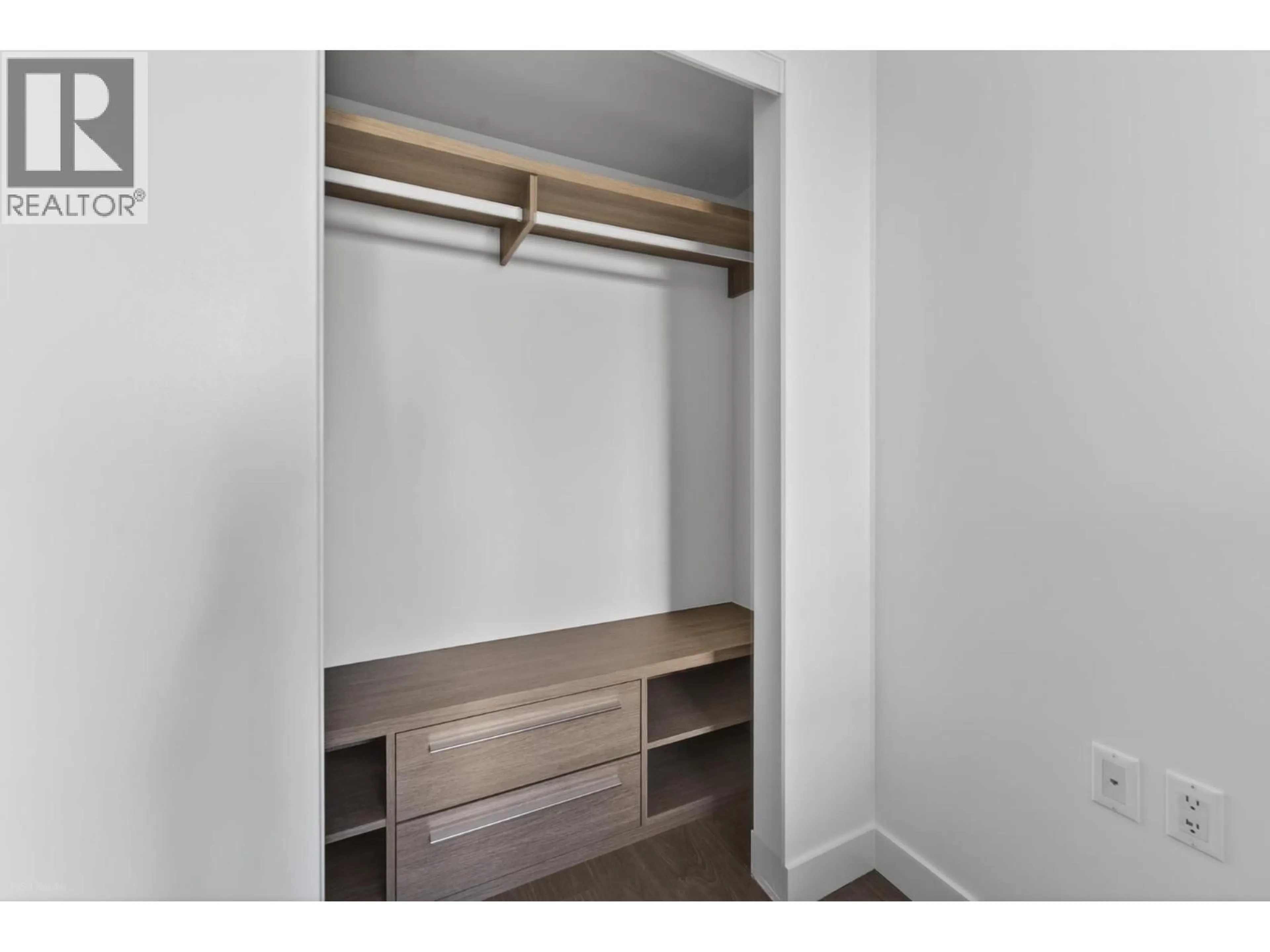 Storage room or clothes room or walk-in closet for 651 - 6328 NO. 3 ROAD, Richmond British Columbia V6Y0L6