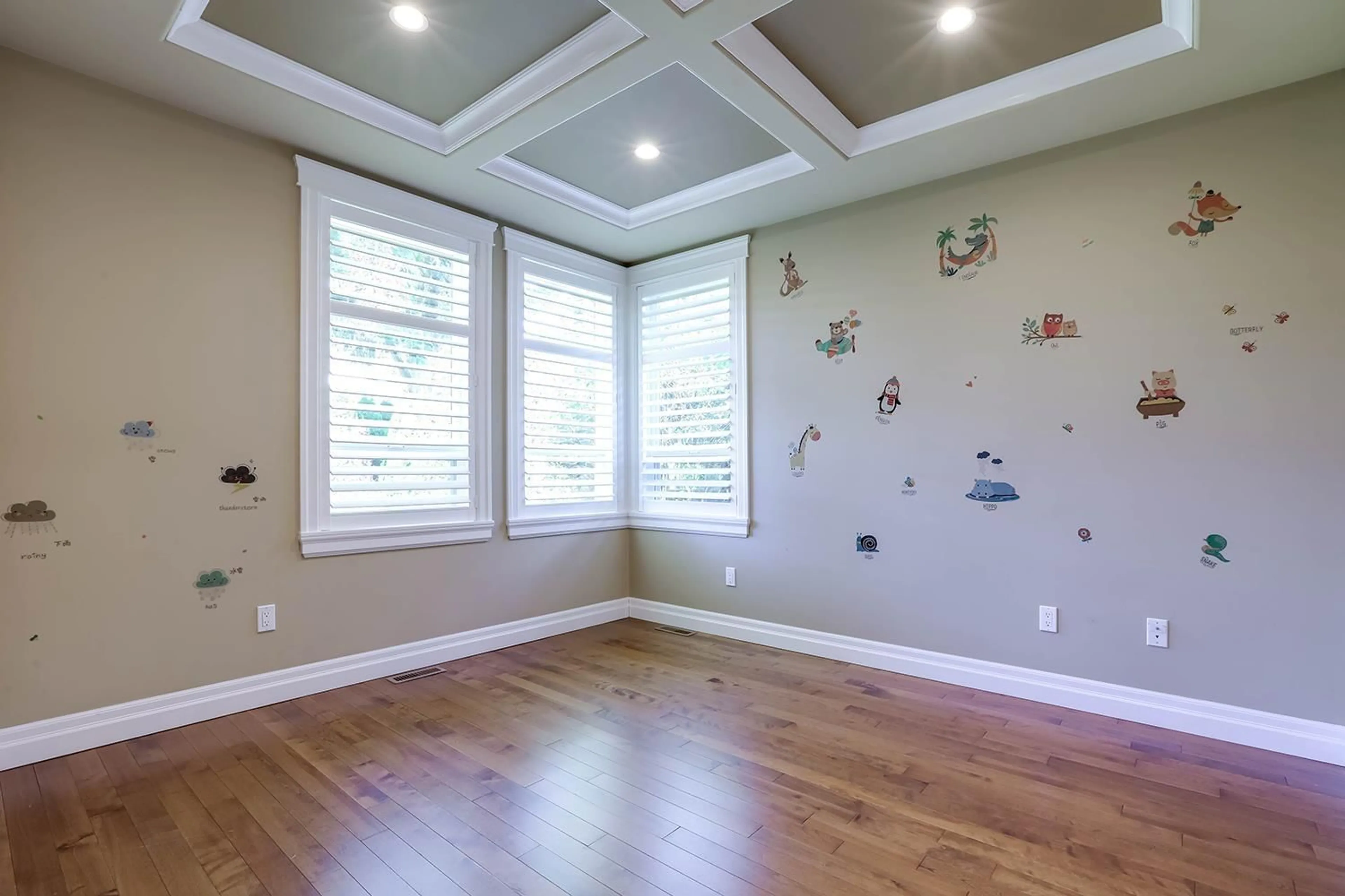 A pic of a room for 1318 160 STREET, Surrey British Columbia V4A4W8