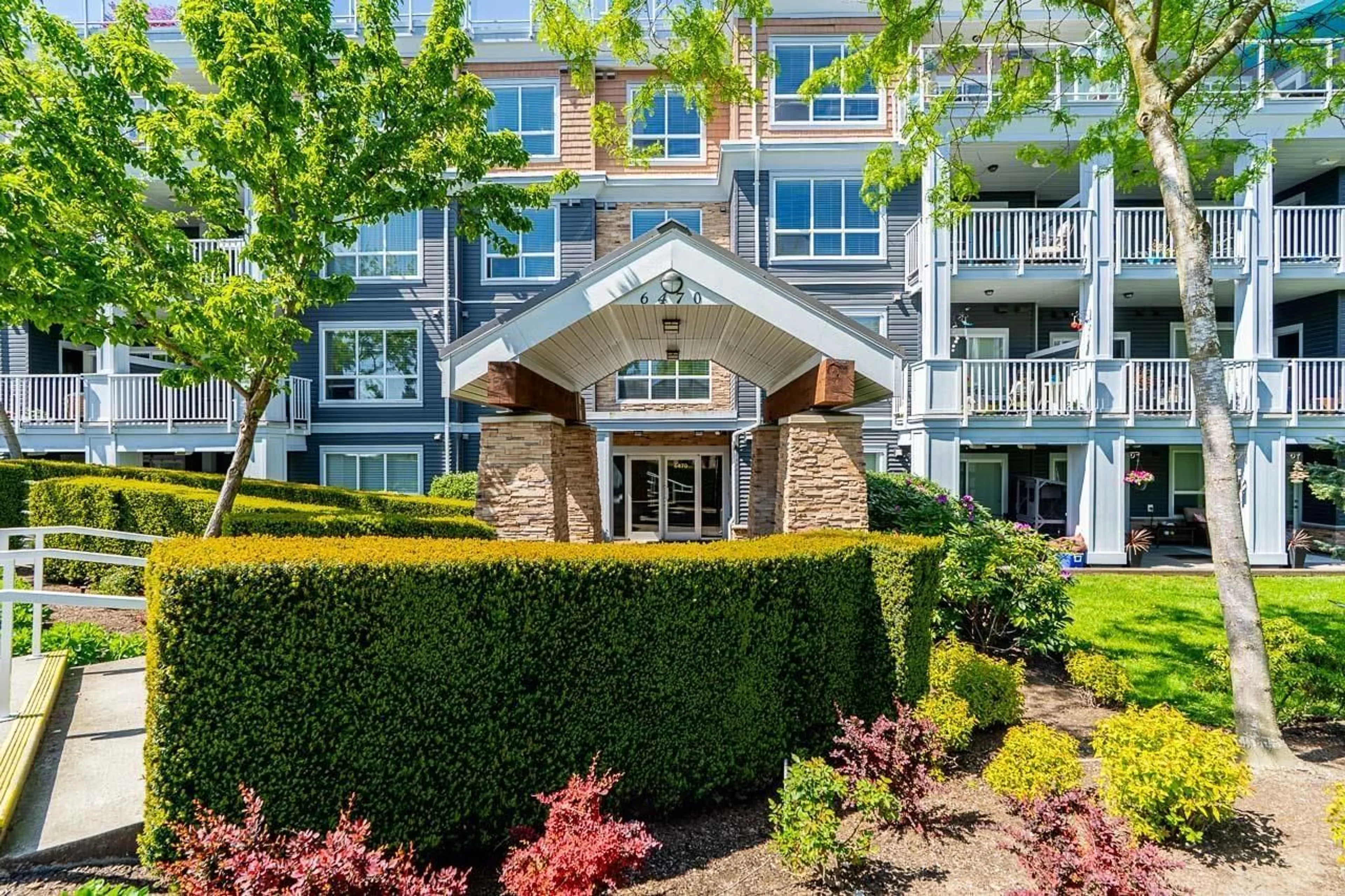 Unknown for 416 - 6470 194 STREET, Surrey British Columbia V4N6J9