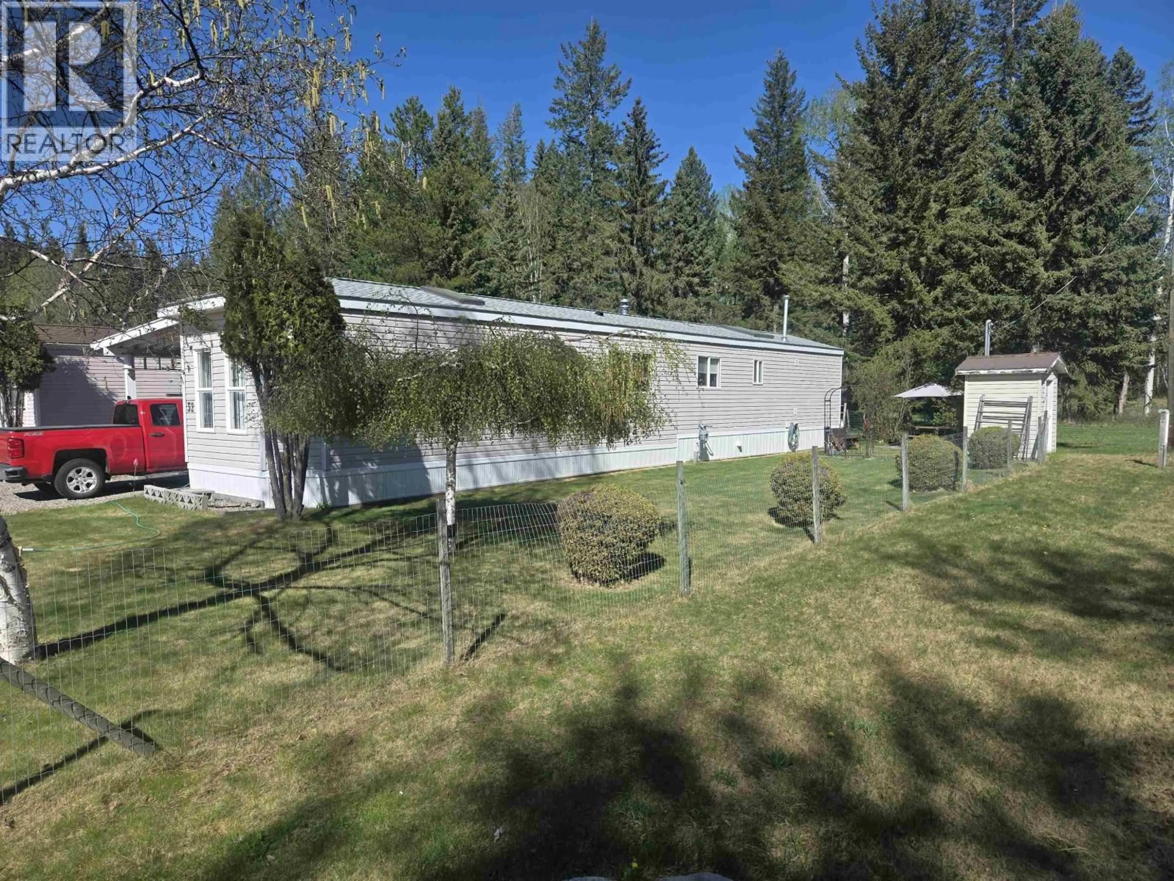 A pic from outside/outdoor area/front of a property/back of a property/a pic from drone, unknown for 32 - 2682 RICHARDSON ROAD, Quesnel British Columbia V2J4R7