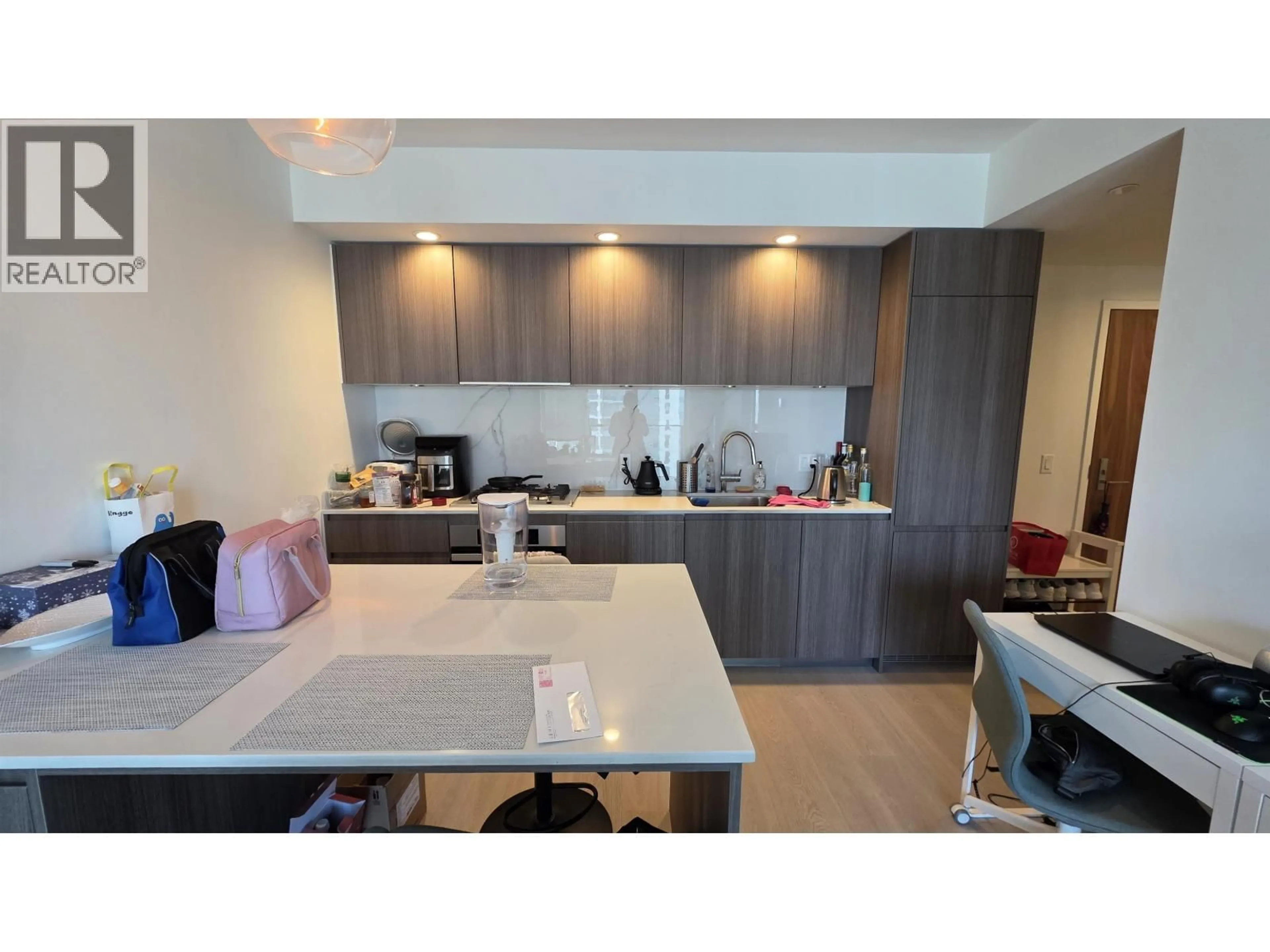 Unknown for 2310 - 6537 TELFORD AVENUE, Burnaby British Columbia V5H0K9