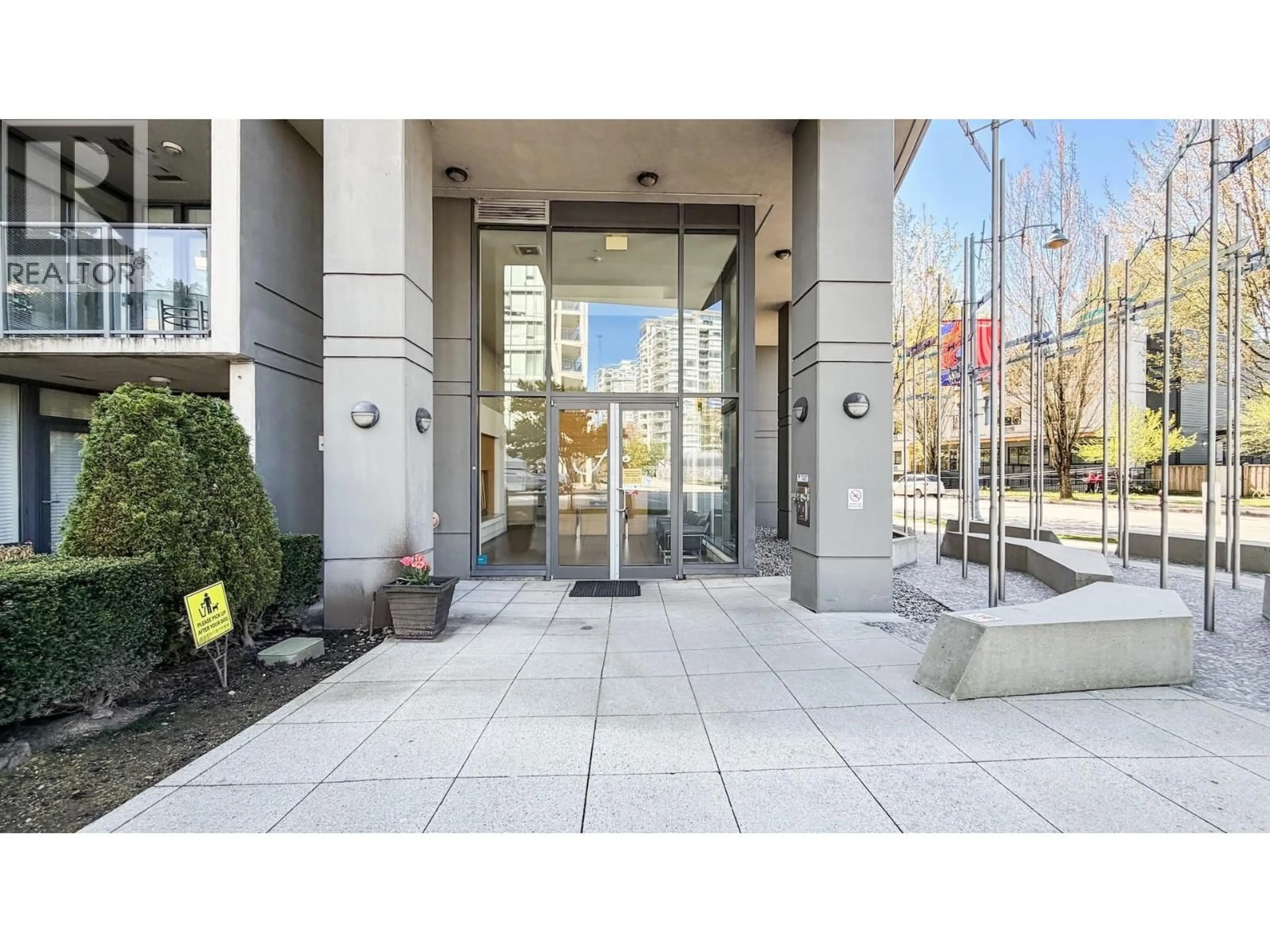 Indoor foyer for 501 - 7360 ELMBRIDGE WAY, Richmond British Columbia V6X0A5