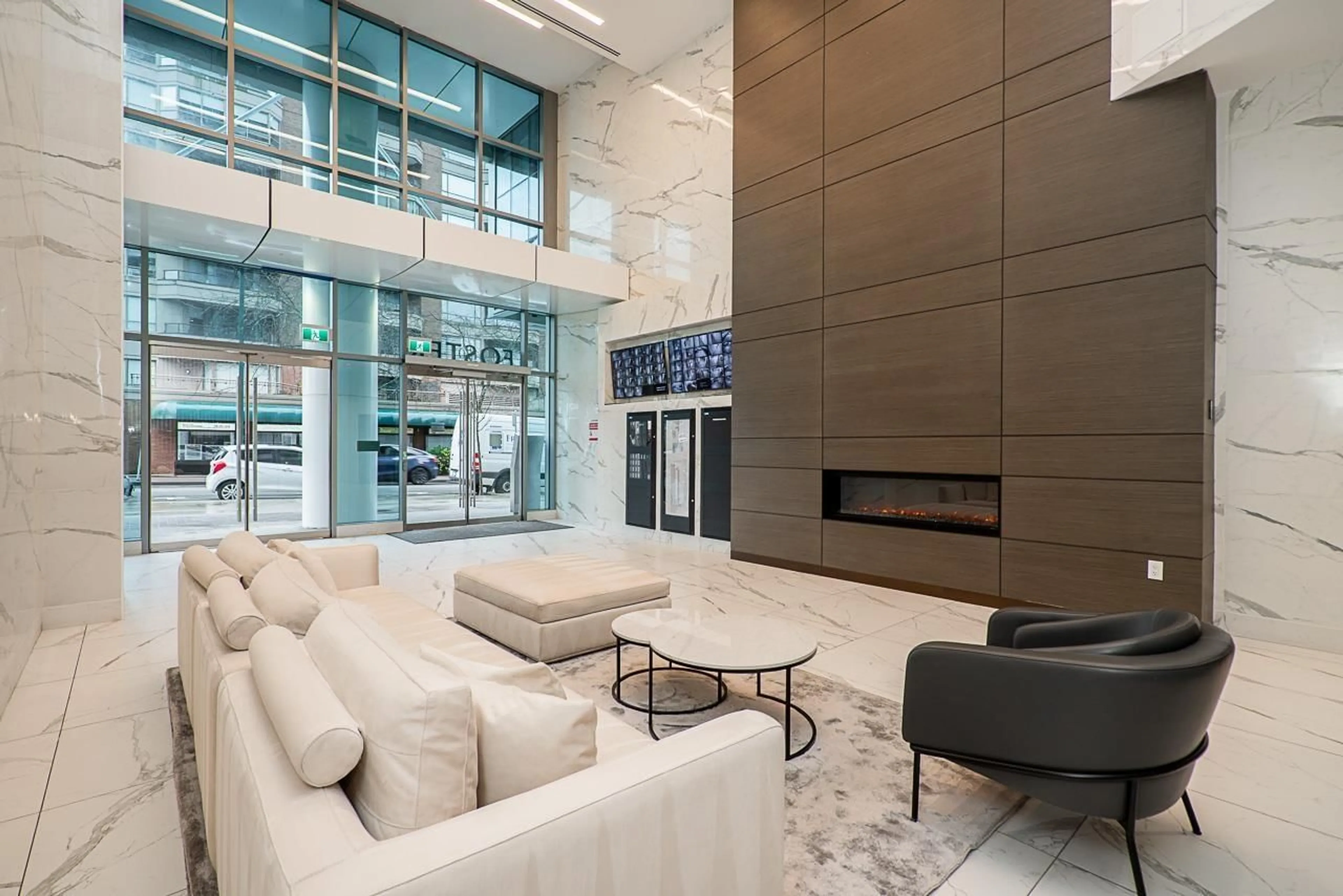 Lobby for 602 - 1501 FOSTER STREET, White Rock British Columbia V4B0C3