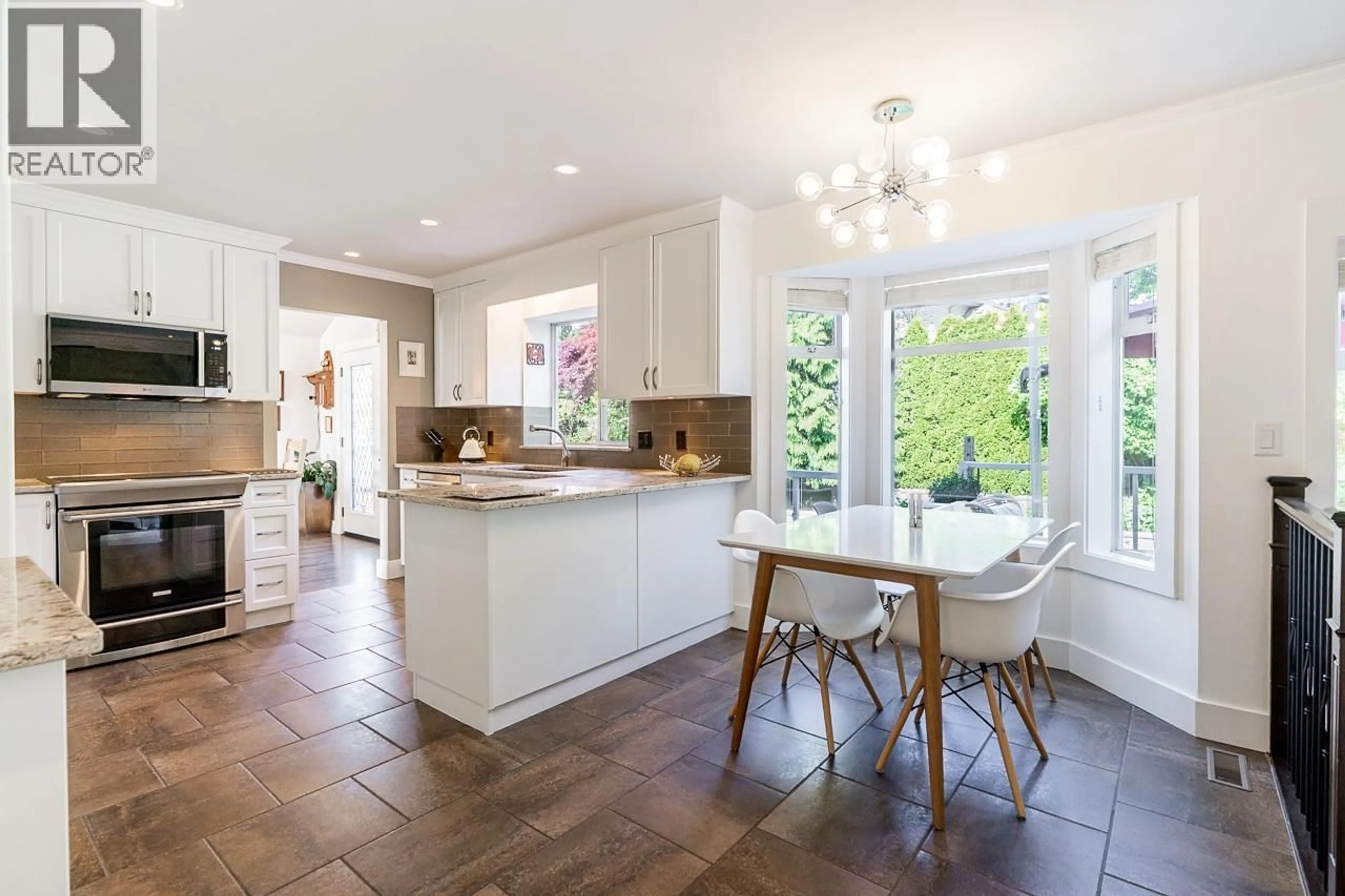 Open concept kitchen, ceramic/tile floor for 1151 CONFEDERATION DRIVE, Port Coquitlam British Columbia V3C5Y6