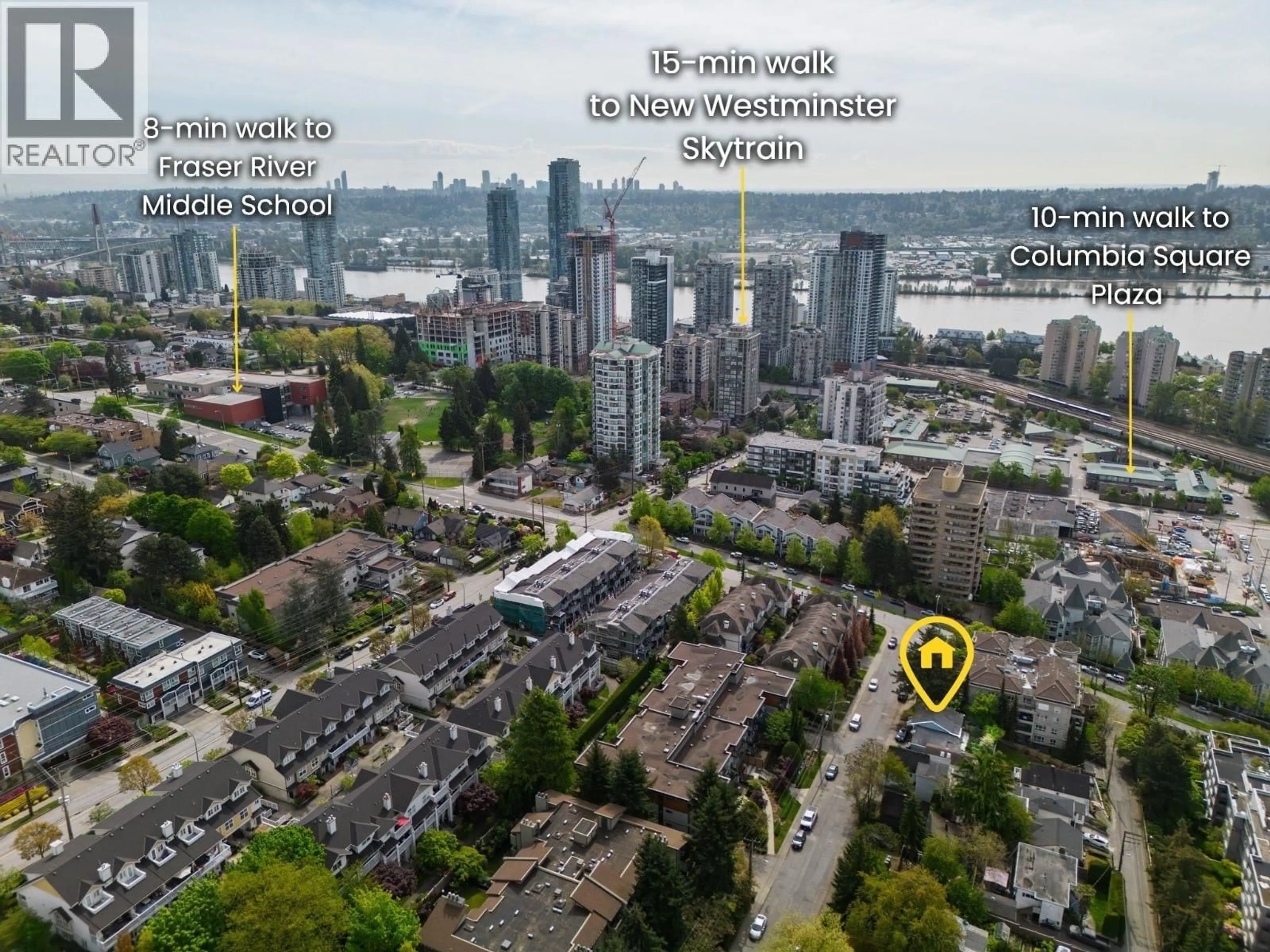 A pic from outside/outdoor area/front of a property/back of a property/a pic from drone, city buildings view from balcony for 212 MOWAT STREET, New Westminster British Columbia V3M4B2