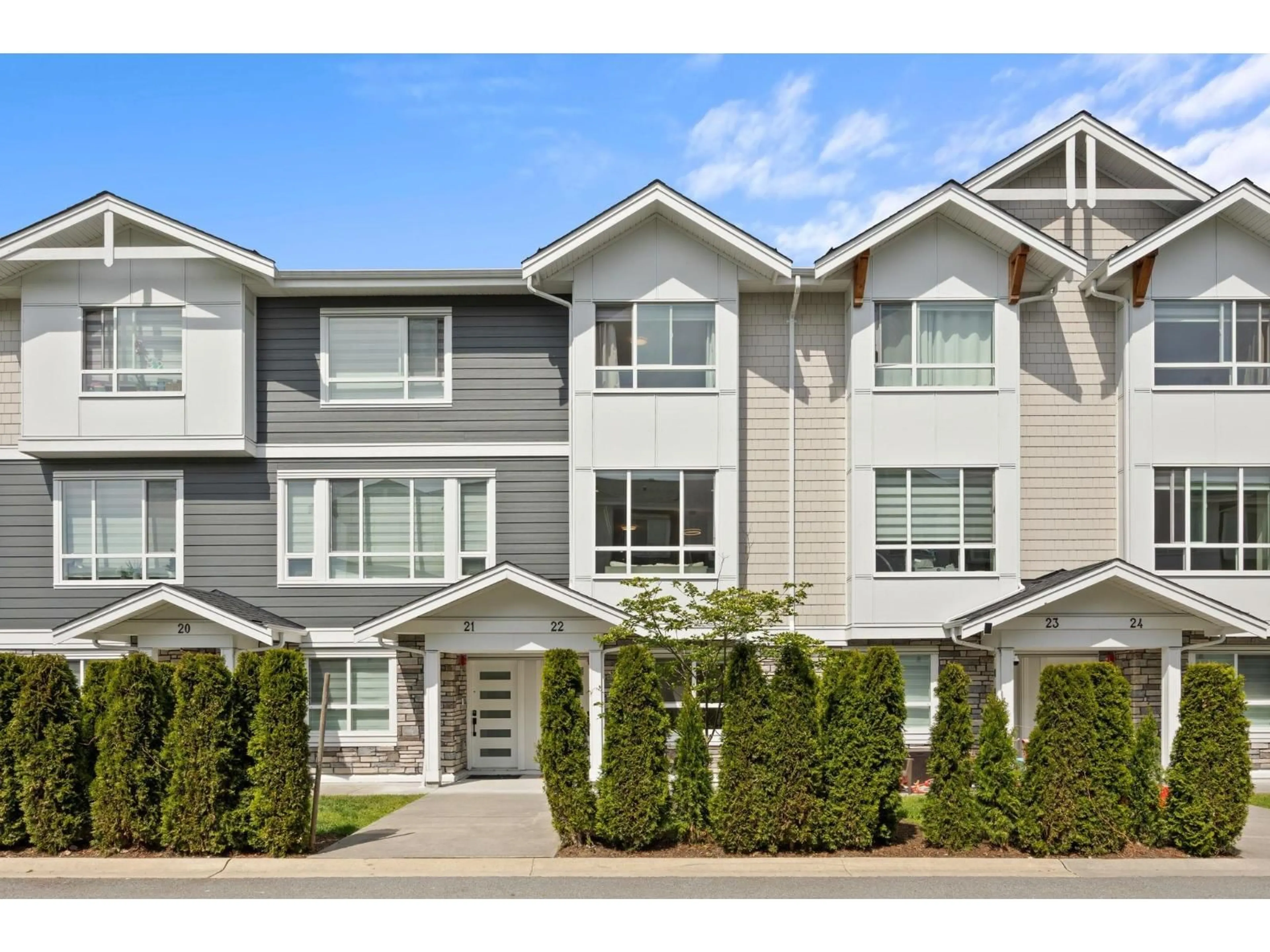 Home with vinyl exterior material, unknown for 22 - 19753 55A AVENUE, Langley British Columbia V3A0J9
