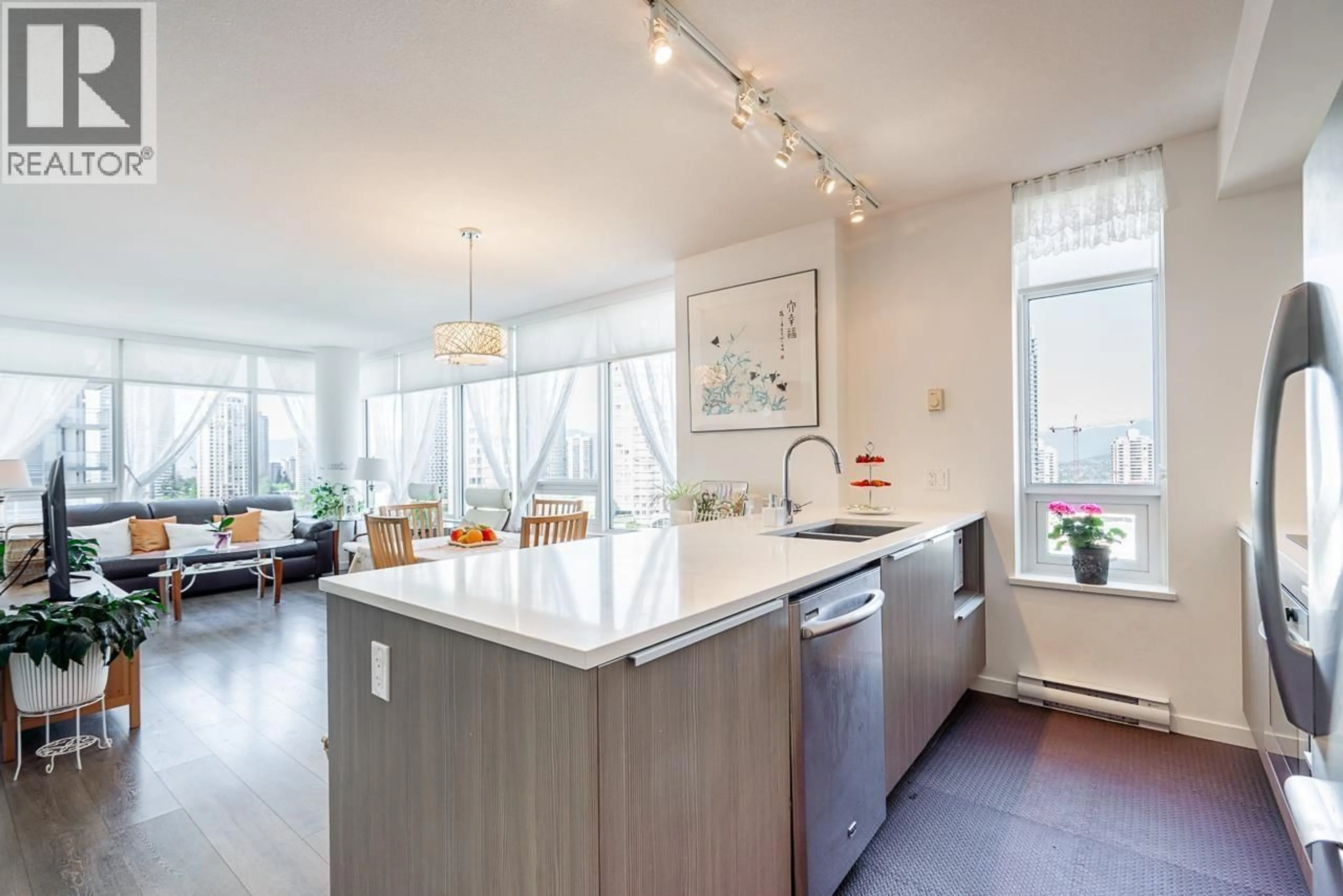 Open concept kitchen, unknown for 1009 - 6461 TELFORD AVENUE, Burnaby British Columbia V5H0B7